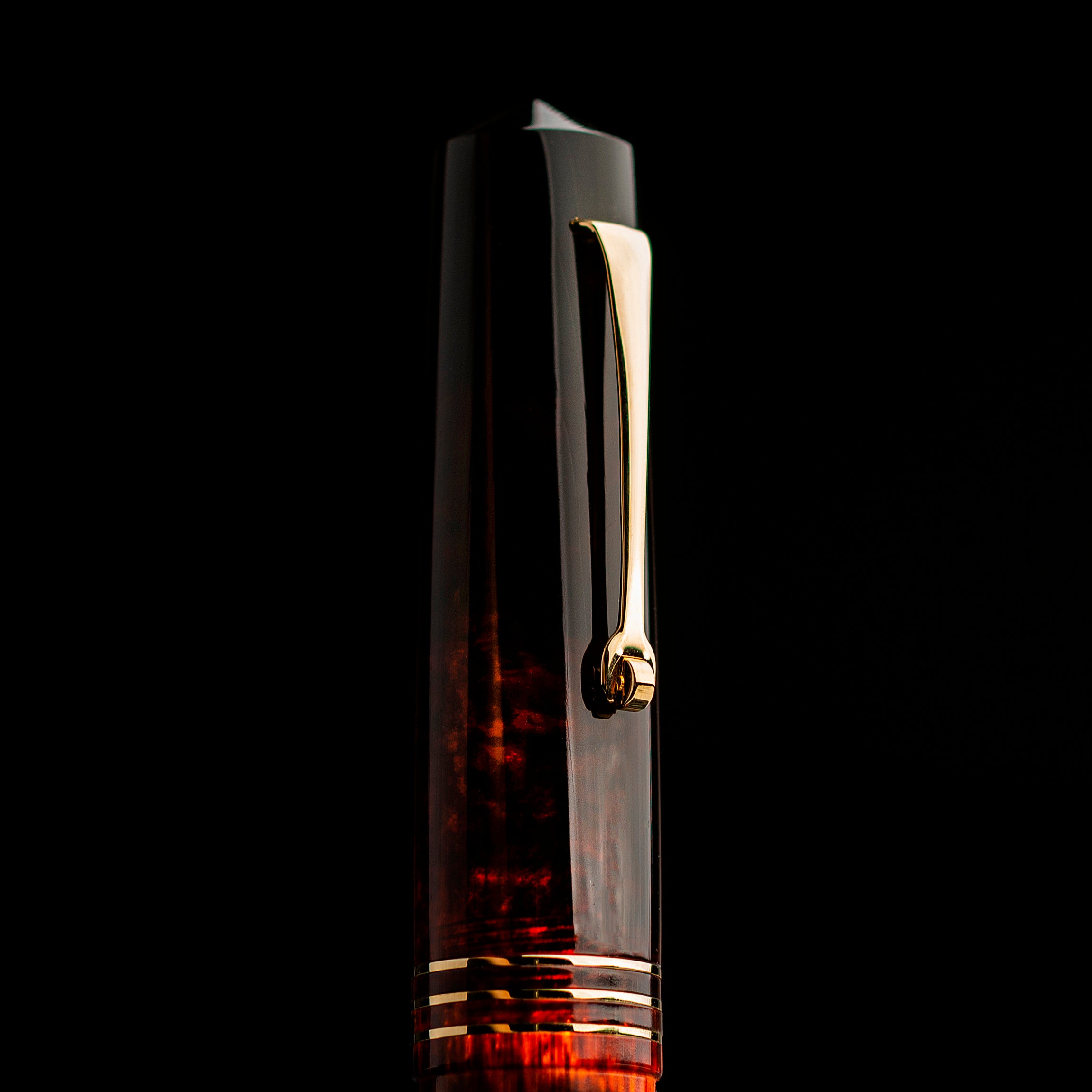 leonardo-officina-italiana-momento-zero-grande-ambra-celluloide-la-fenice-pennin image 3