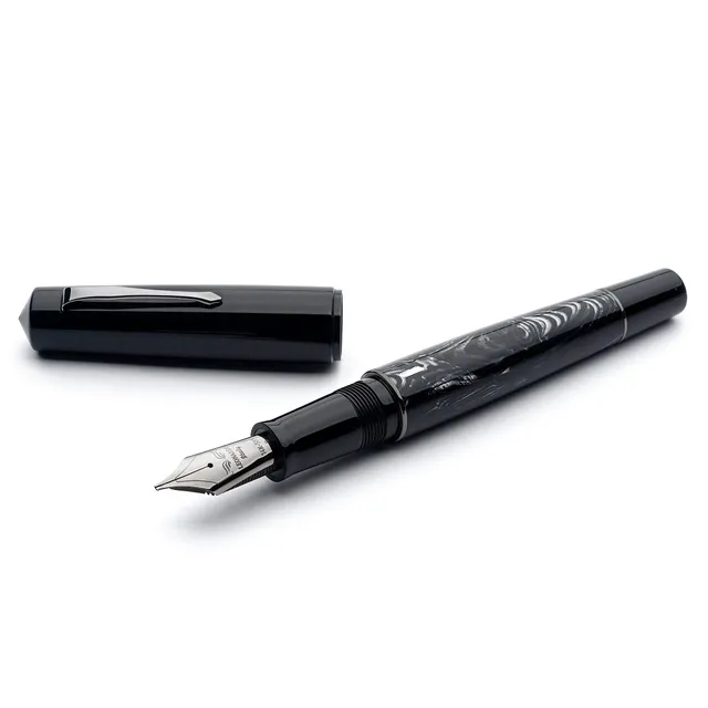 leonardo-officina-italiana-momento-zero-grande-celluloide-minimalist-nera-e-grig image 1