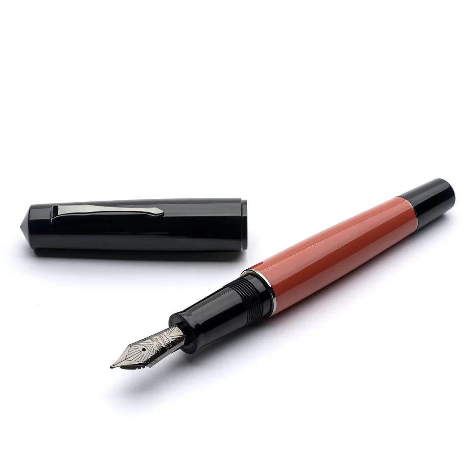 leonardo-officina-italiana-momento-zero-grande-minimalist-penna-stilografica-eba image 1