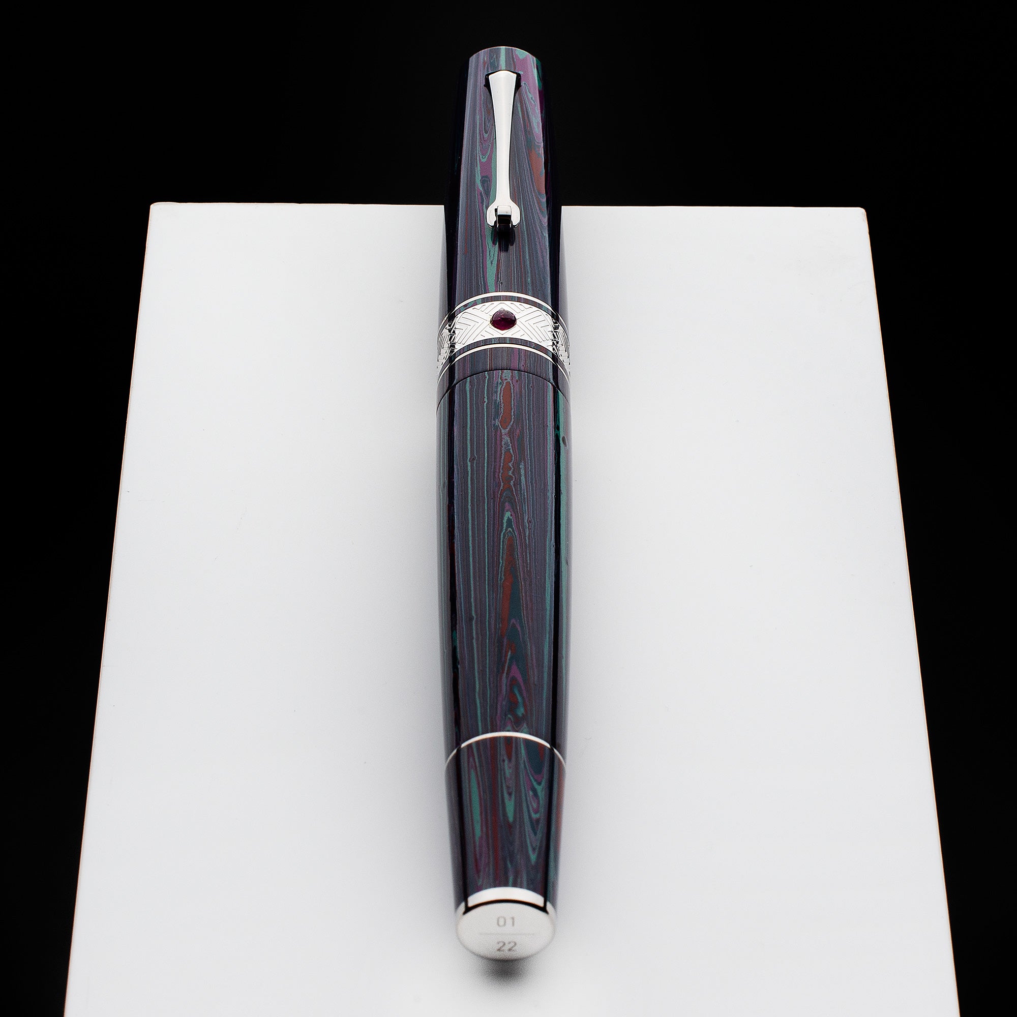 leonardo-officina-italiana-supernova-ebanite-etna-stilografica-rubino-edizione-2 image 3