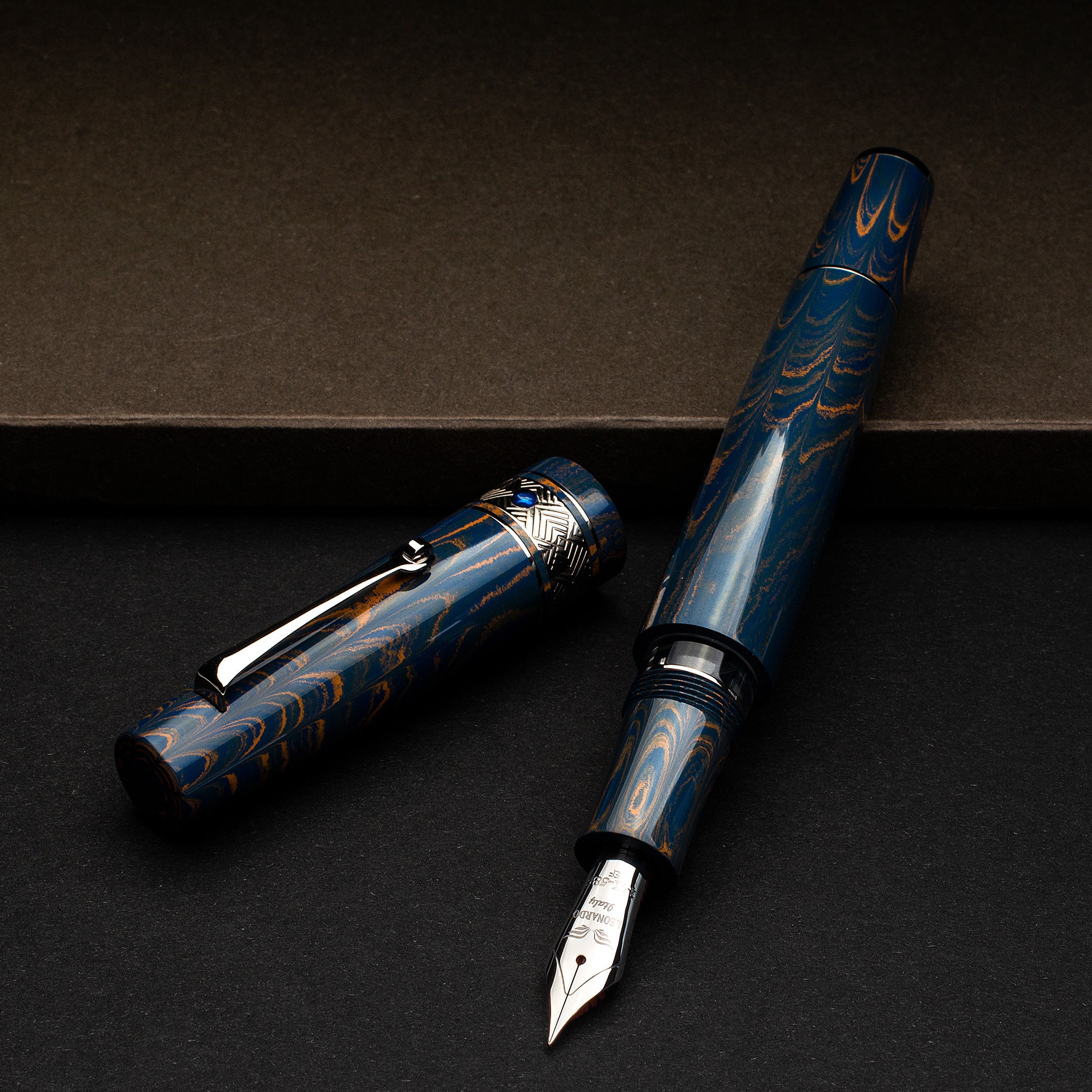 leonardo-officina-italiana-supernova-ebanite-blue-moon-argento-penna-stilografic image 3