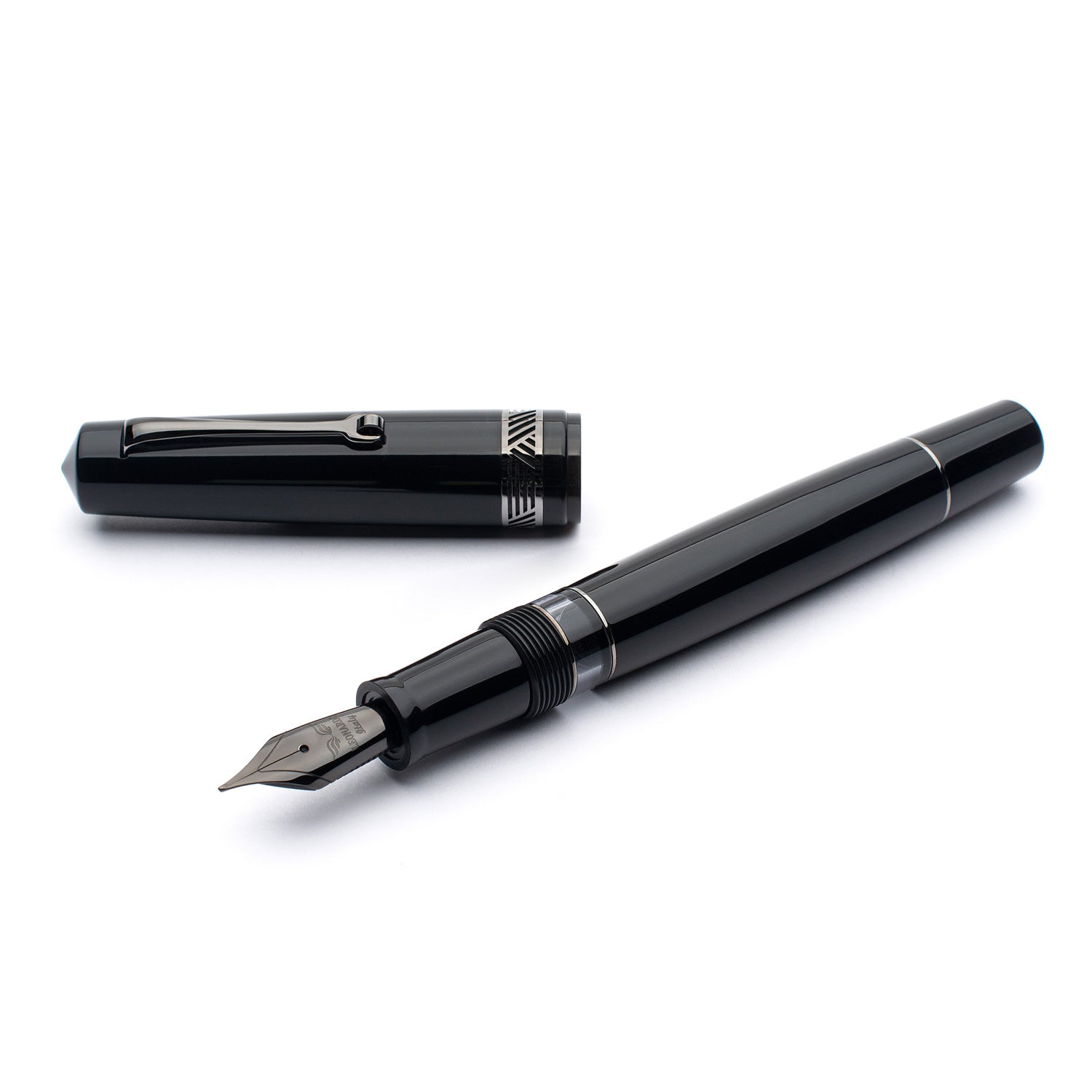leonardo-officina-italiana-momento-magico-glossy-black-penna-stilografica-resina image 1