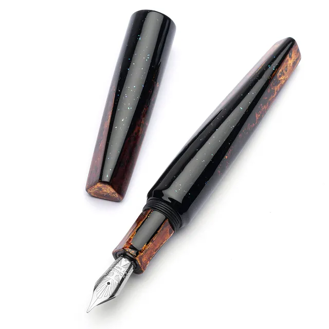 leonardo-officina-italiana-essenza-poliedrica-penna-stilografica-kawari-nuri-fog image 1