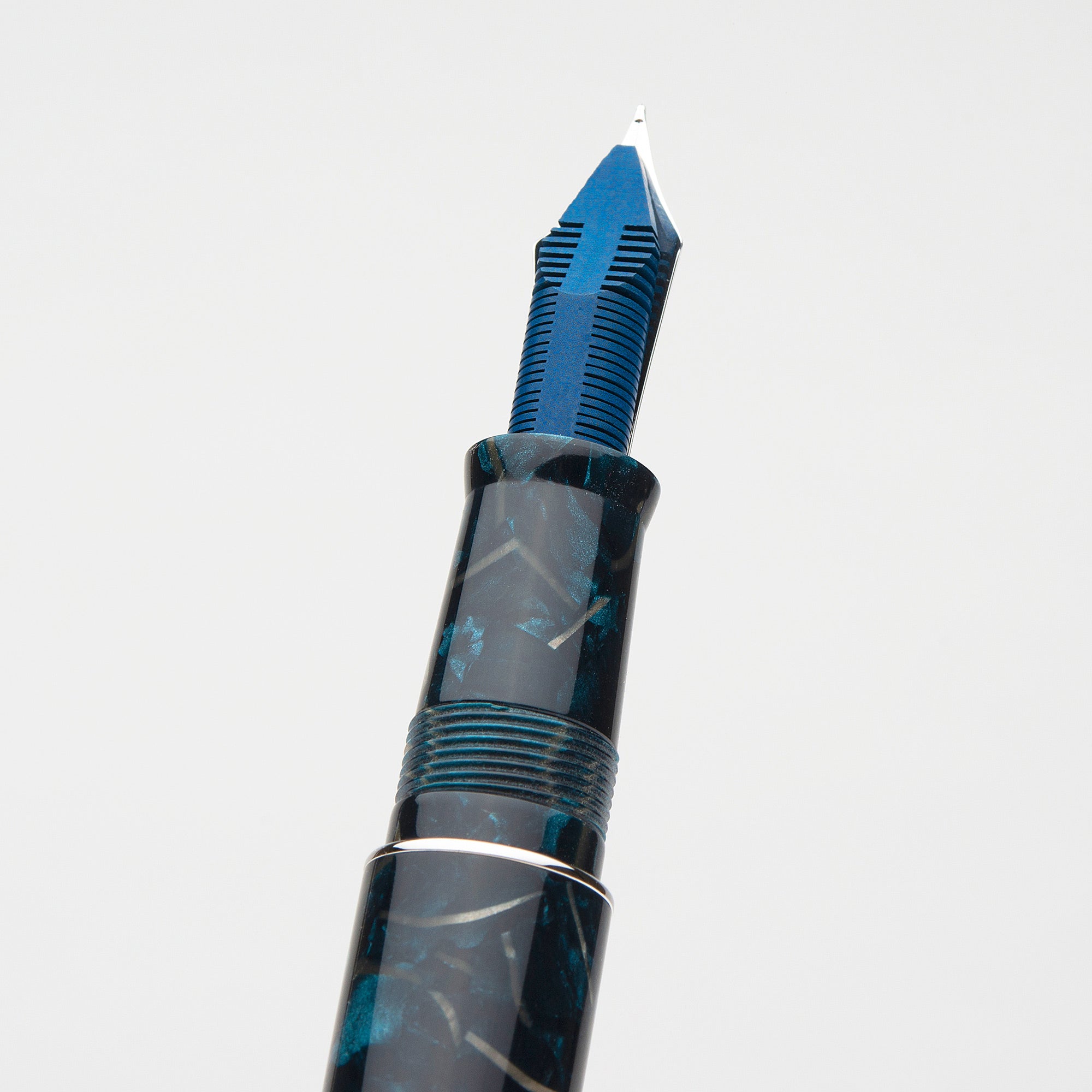 leonardo-officina-italiana-momento-zero-grande-celluloide-marezzato-blu-smeraldo image 4
