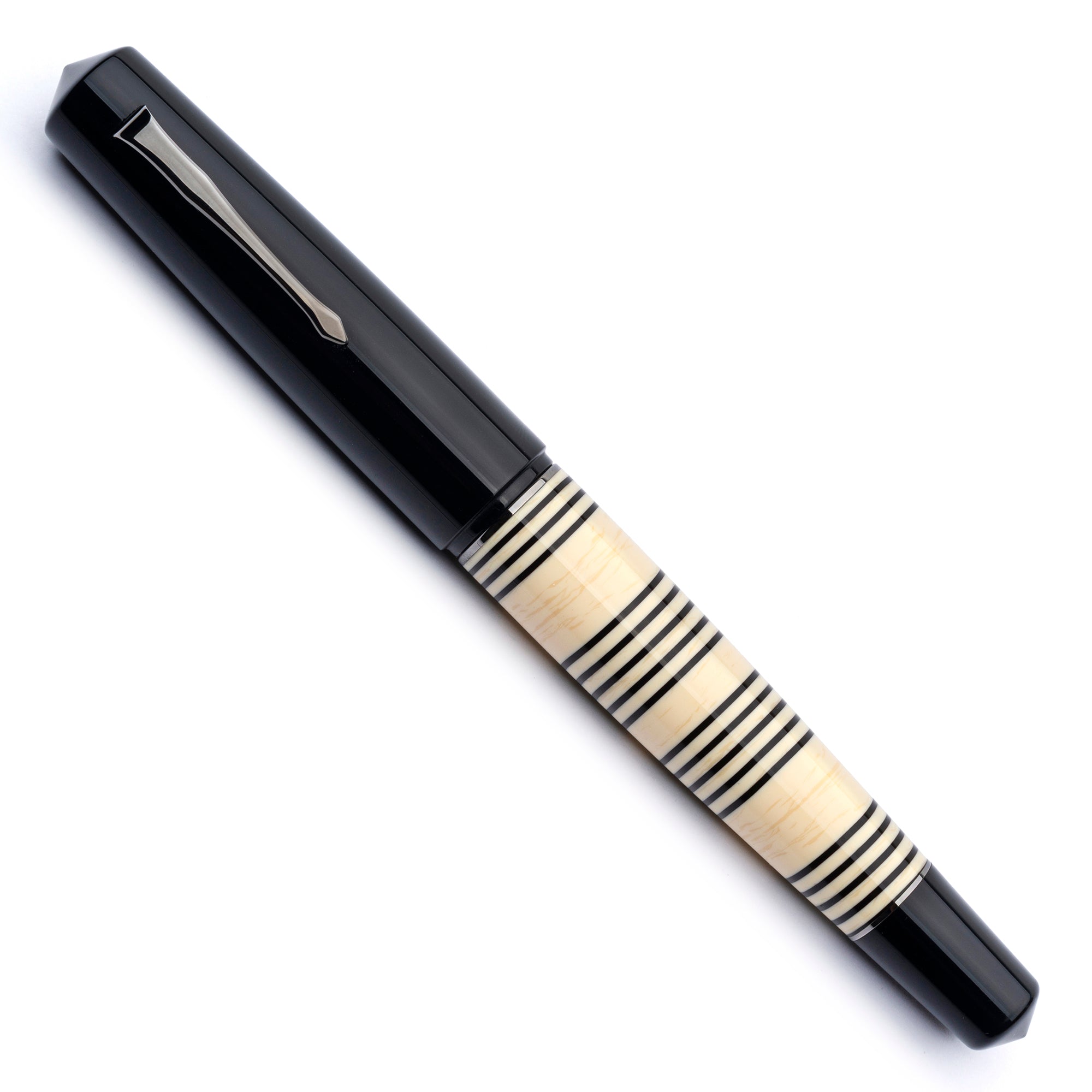 leonardo-officina-italiana-momento-zero-grande-minimalista-penna-stilografica-in image 2