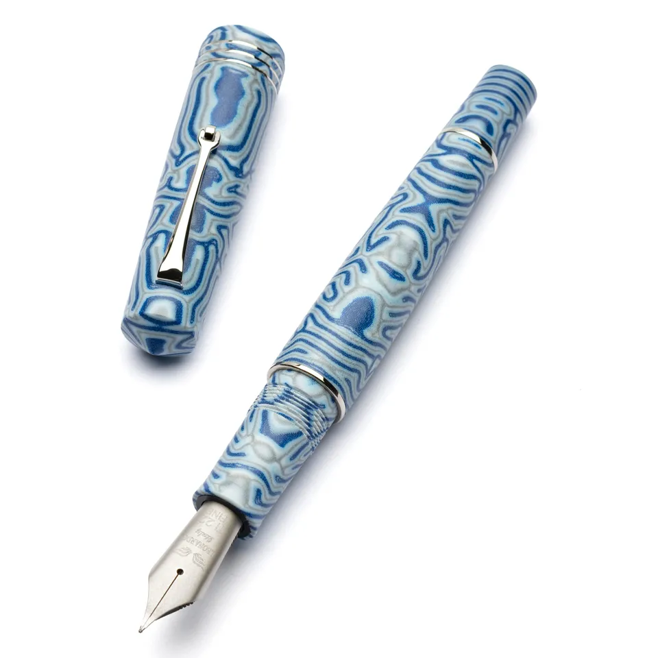 leonardo-officina-italiana-momento-zero-grande-micarta-squalo-blu-stilografica-p image 1