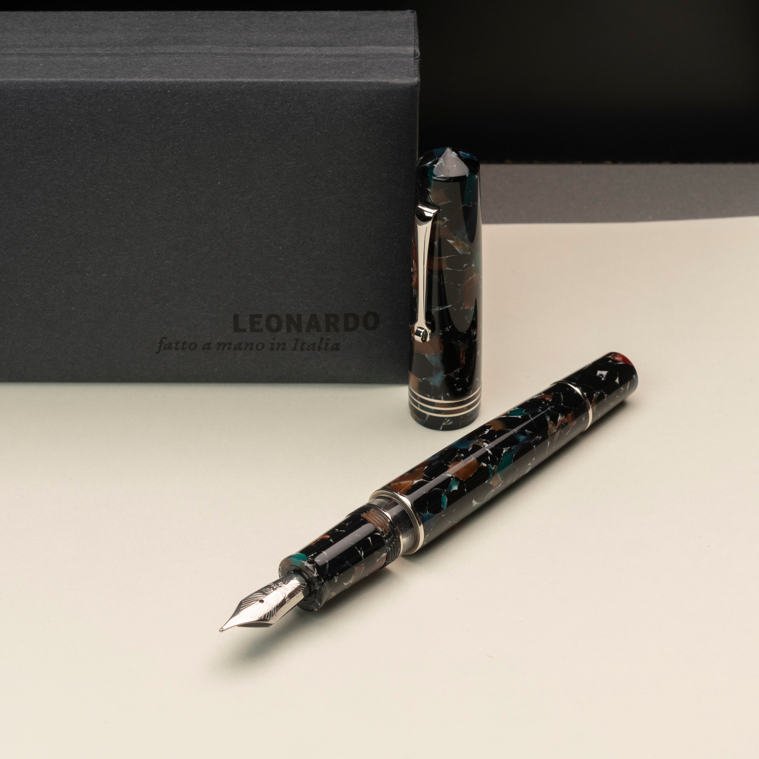 leonardo-officina-italiana-momento-zero-grande-2-0-marmo-stilografica-pennino-ac image 4
