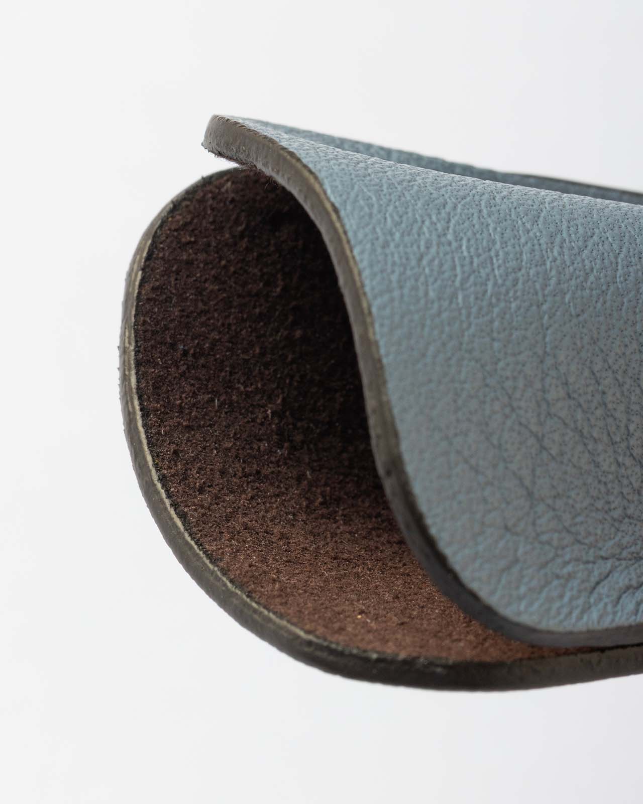 scribo-astuzen-grigio-pochette-in-pelle-porta-penne image 2