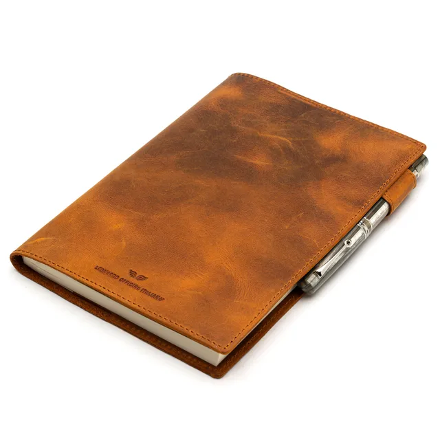 leonardo-officina-italiana-taccuino-sottile-a5-in-pelle-crazy-horse-tan-con-quad image 1