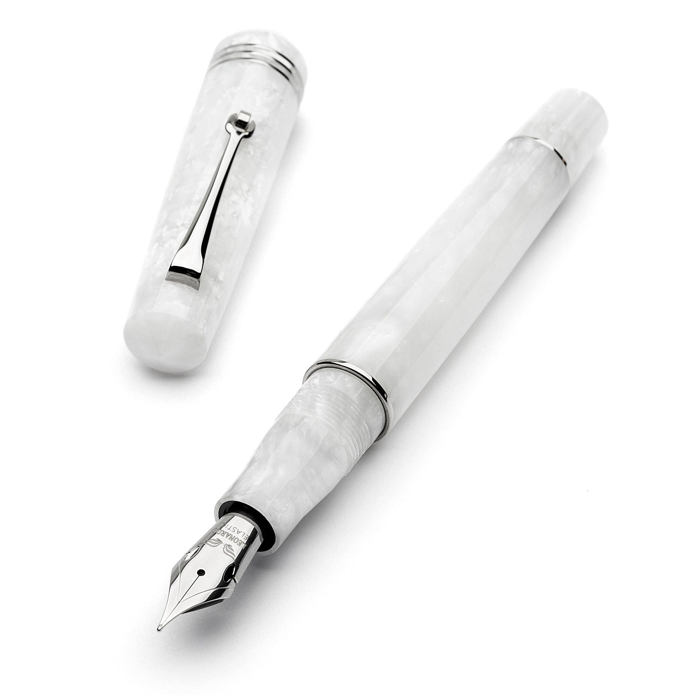 leonardo-officina-italiana-momento-zero-stilografica-baltic-snow-pennino-acciaio image 1
