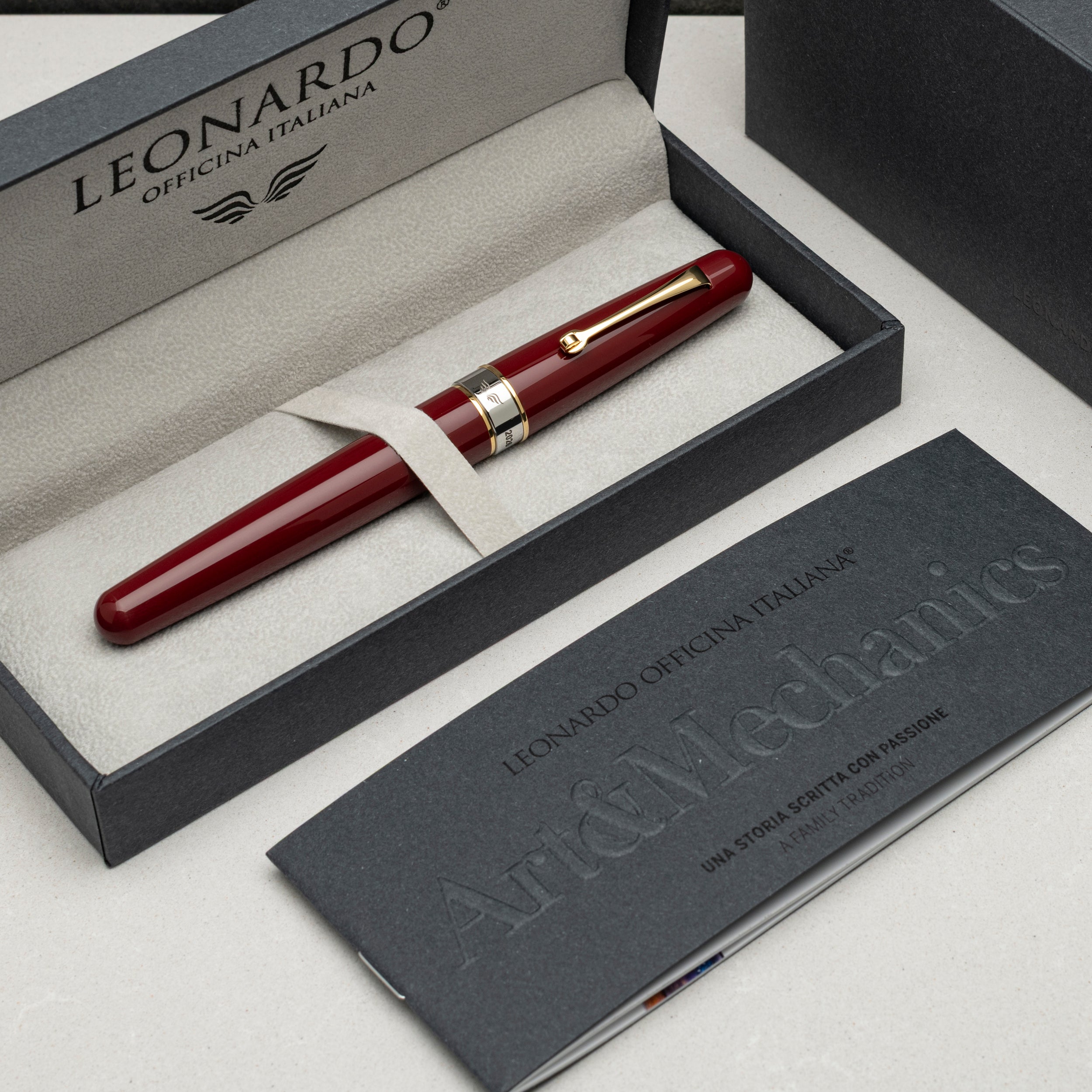 leonardo-officina-italiana-virtuosa-borgogna-penna-stilografica-pennino-acciaio- image 6
