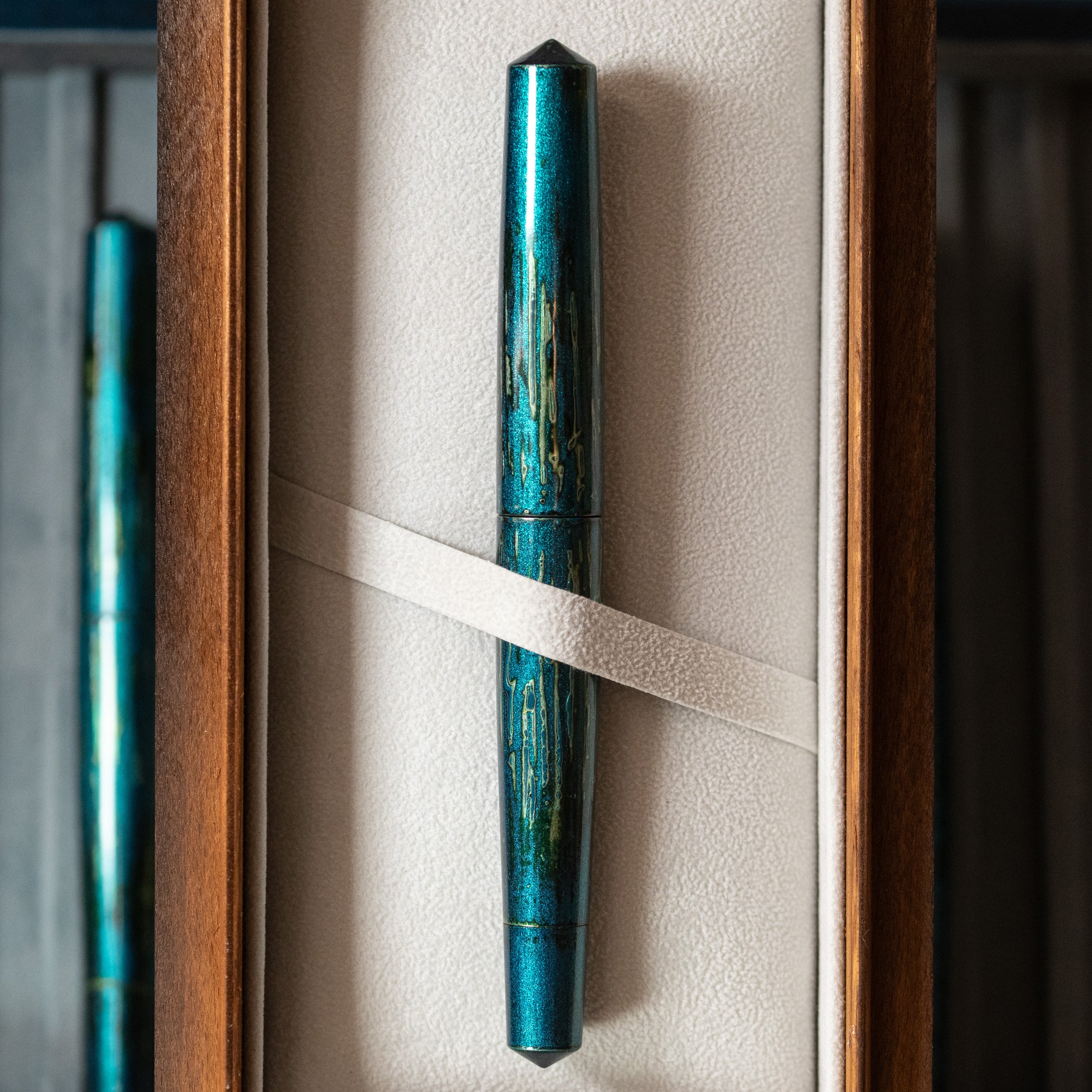leonardo-officina-italiana-momento-zero-grande-minimalist-togidashi-kawarinuri-b image 5