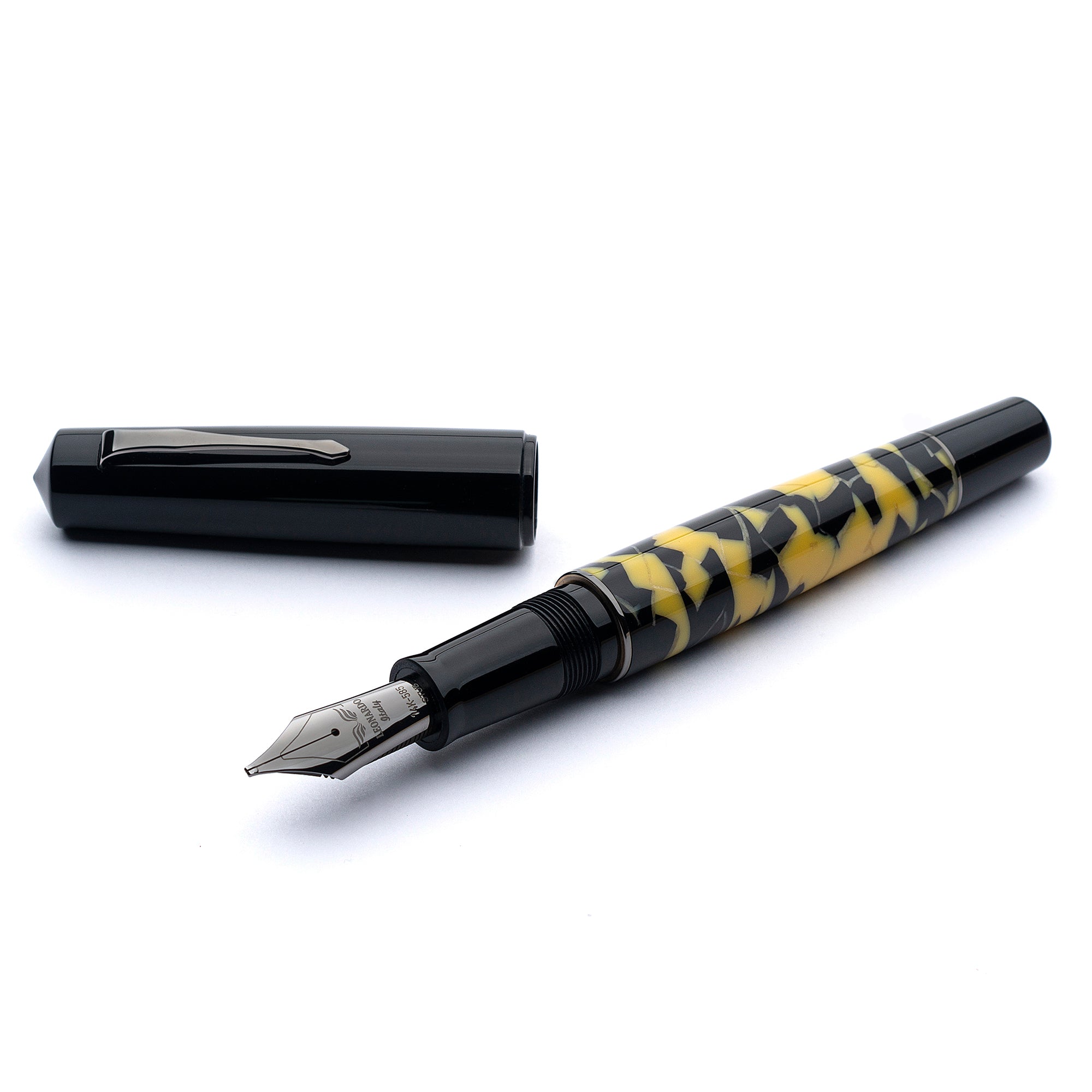 leonardo-officina-italiana-momento-zero-grande-minimalist-nero-e-giallo-celluloi image 1