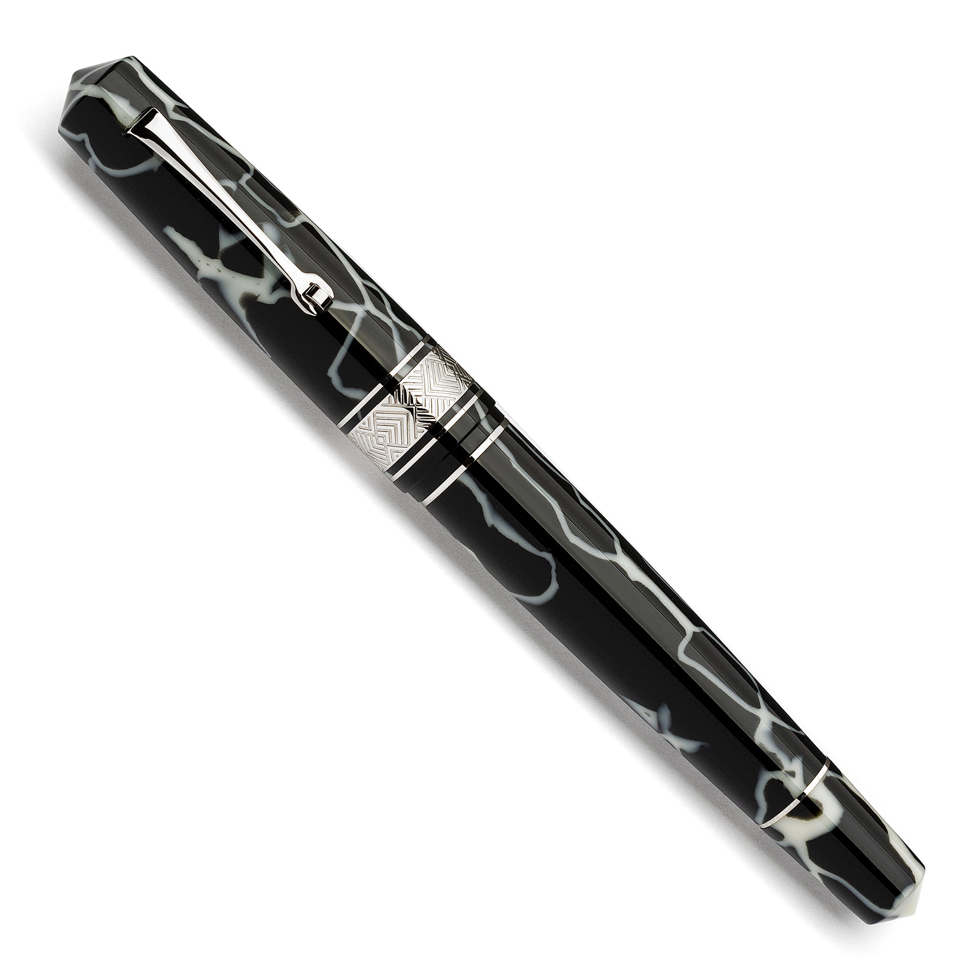 leonardo-officina-italiana-momento-magico-wild-celluloid-bianco-nero-stilografic image 2