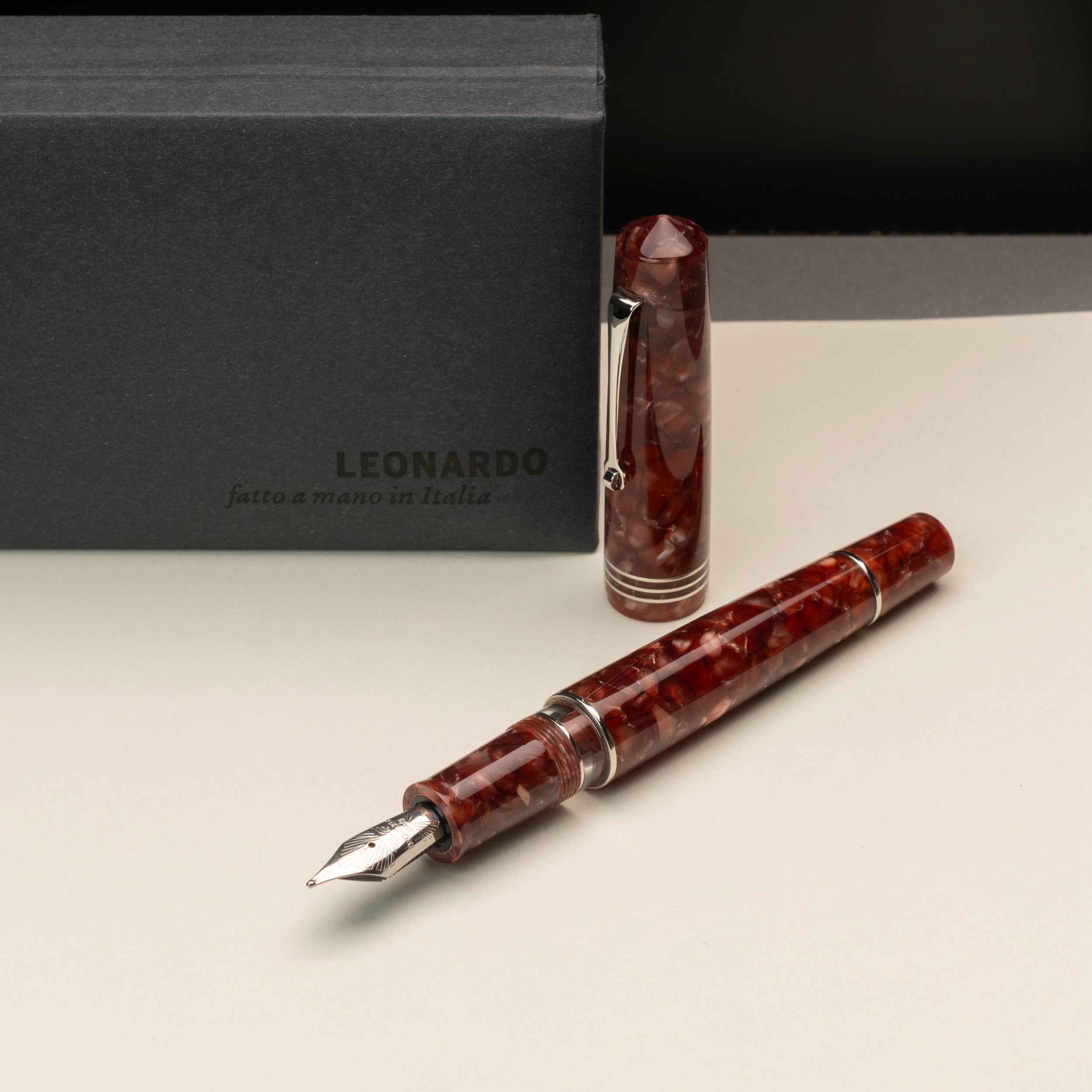 leonardo-officina-italiana-momento-zero-grande-2-0-cannella-stilografica-acciaio image 4
