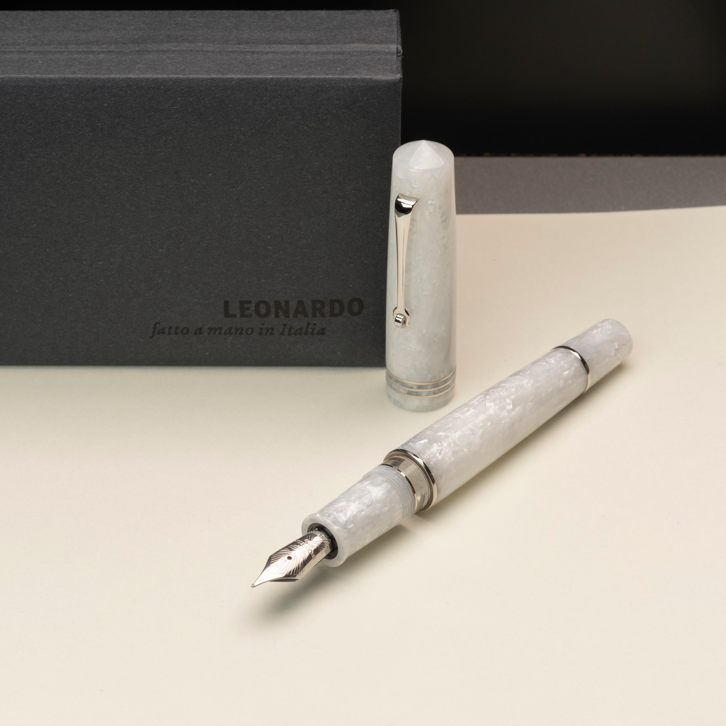 leonardo-officina-italiana-momento-zero-grande-2-0-ice-penna-stilografica-con-pe image 4