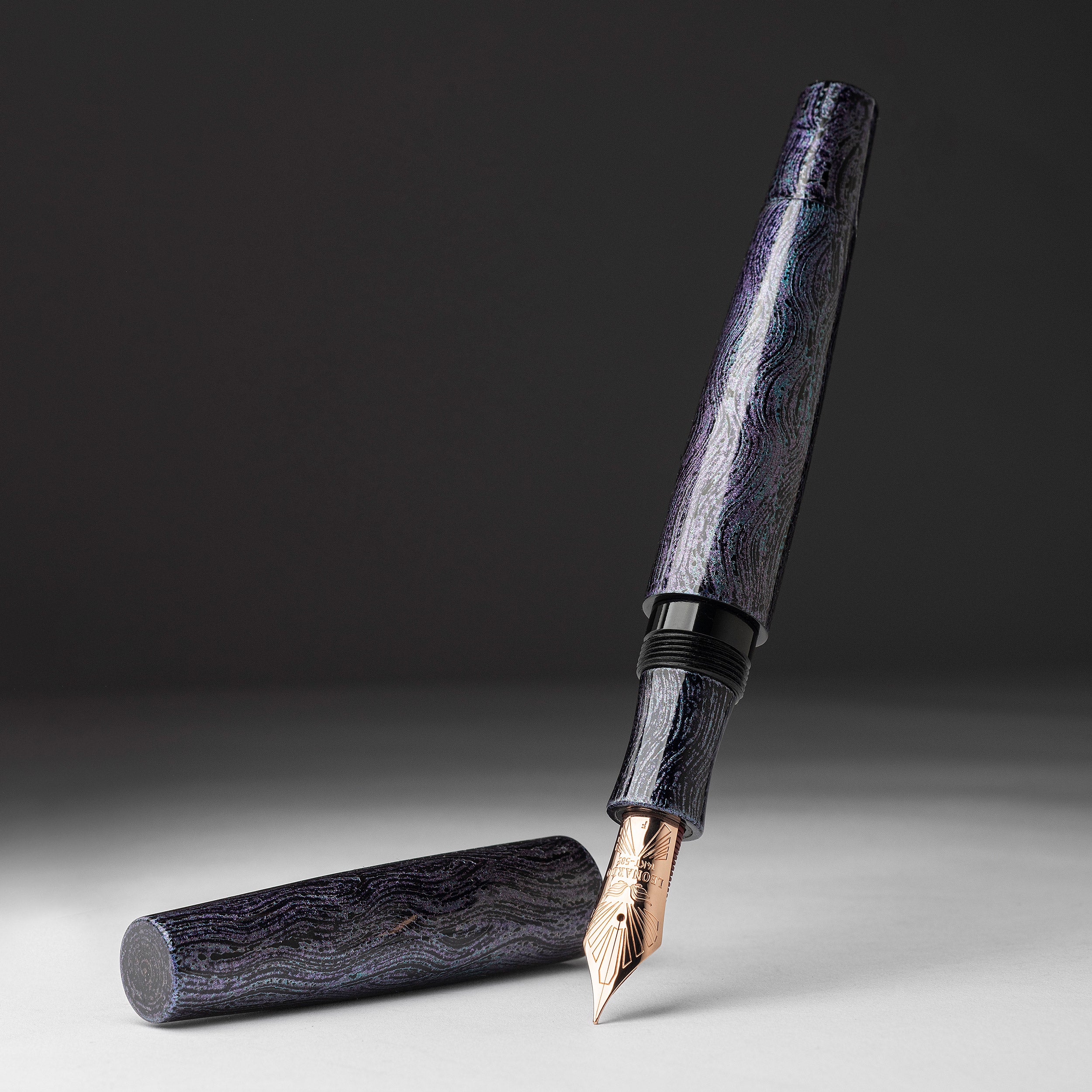 leonardo-officina-italiana-essenza-shigaiha-nuri-penna-stilografica-pennino-oro- image 3