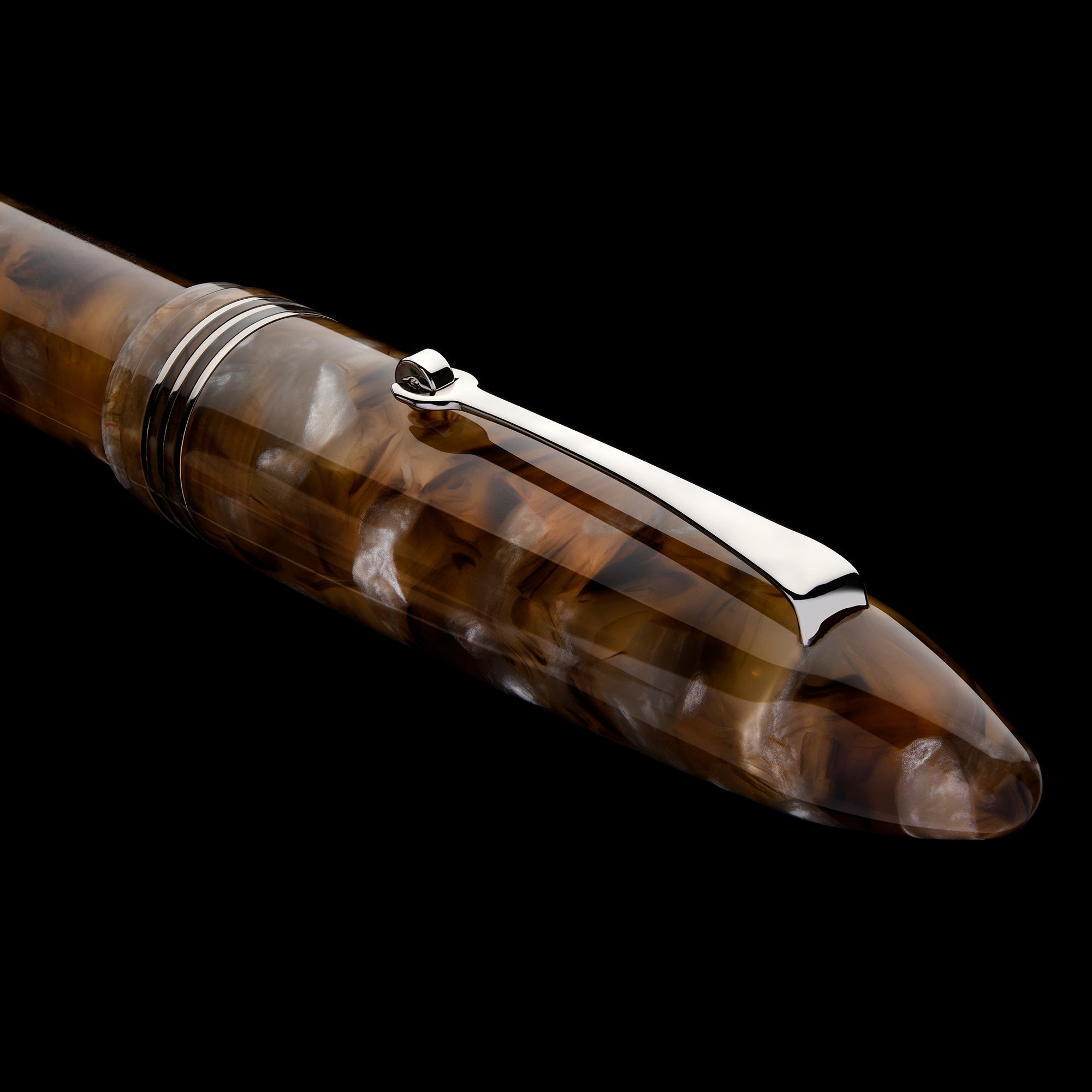 leonardo-officina-italiana-furore-ambra-penna-stilografica-pennino-oro-14kt image 6