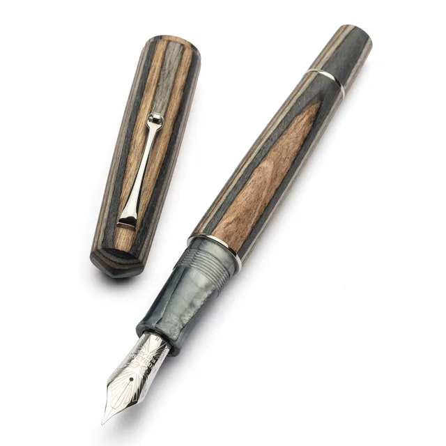 leonardo-officina-italiana-momento-zero-grande-minimalist-nut-stilografica-in-le image 1
