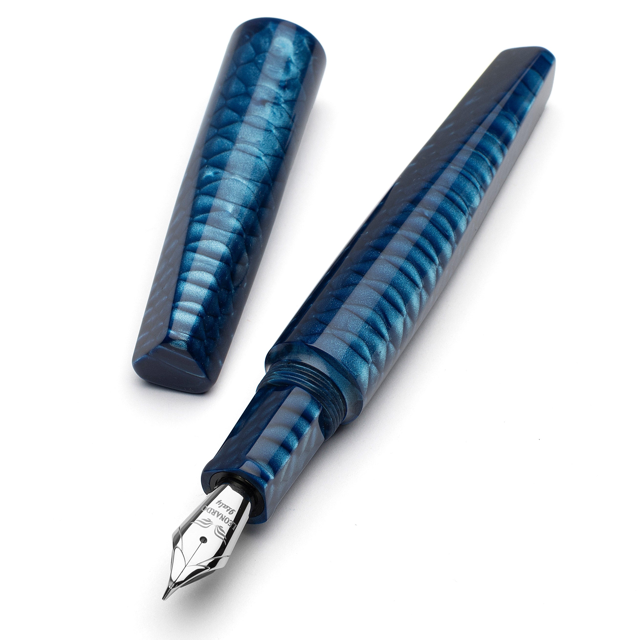 leonardo-officina-italiana-essenza-poliedrica-pelle-di-drago-juma-blu-penna-stil image 1