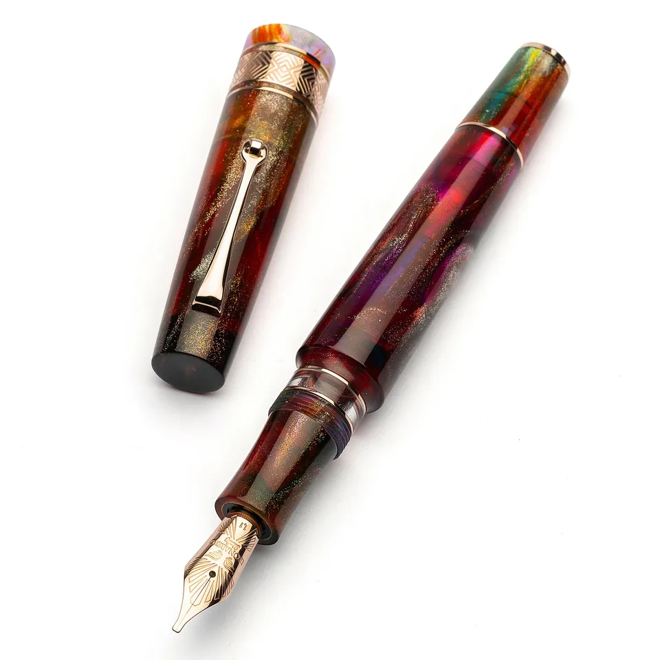 leonardo-officina-italiana-supernova-pm5-penna-stilografica-primary-manipulation image 1
