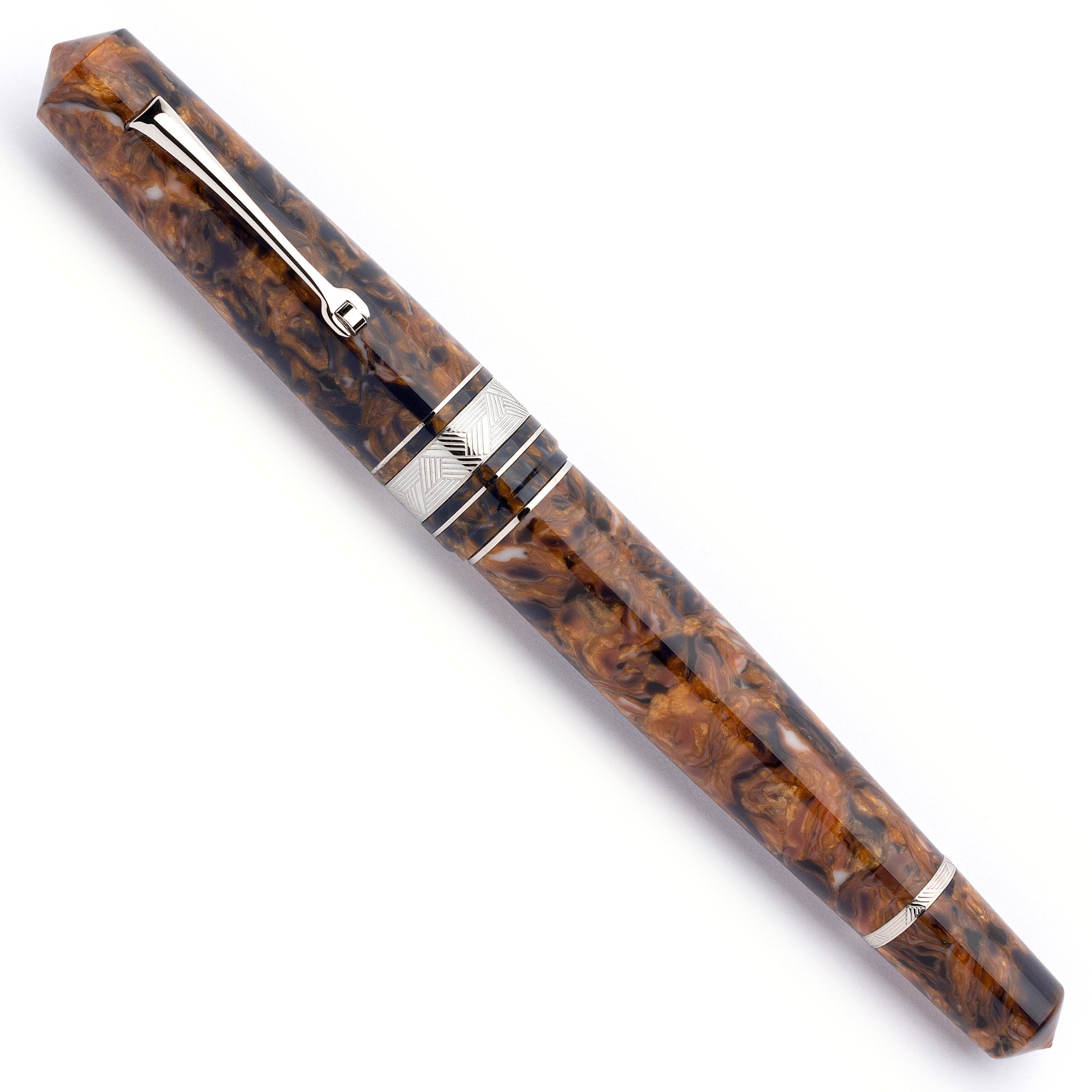 leonardo-officina-italiana-momento-zero-grande-zafferano-celluloide-stilografica image 2