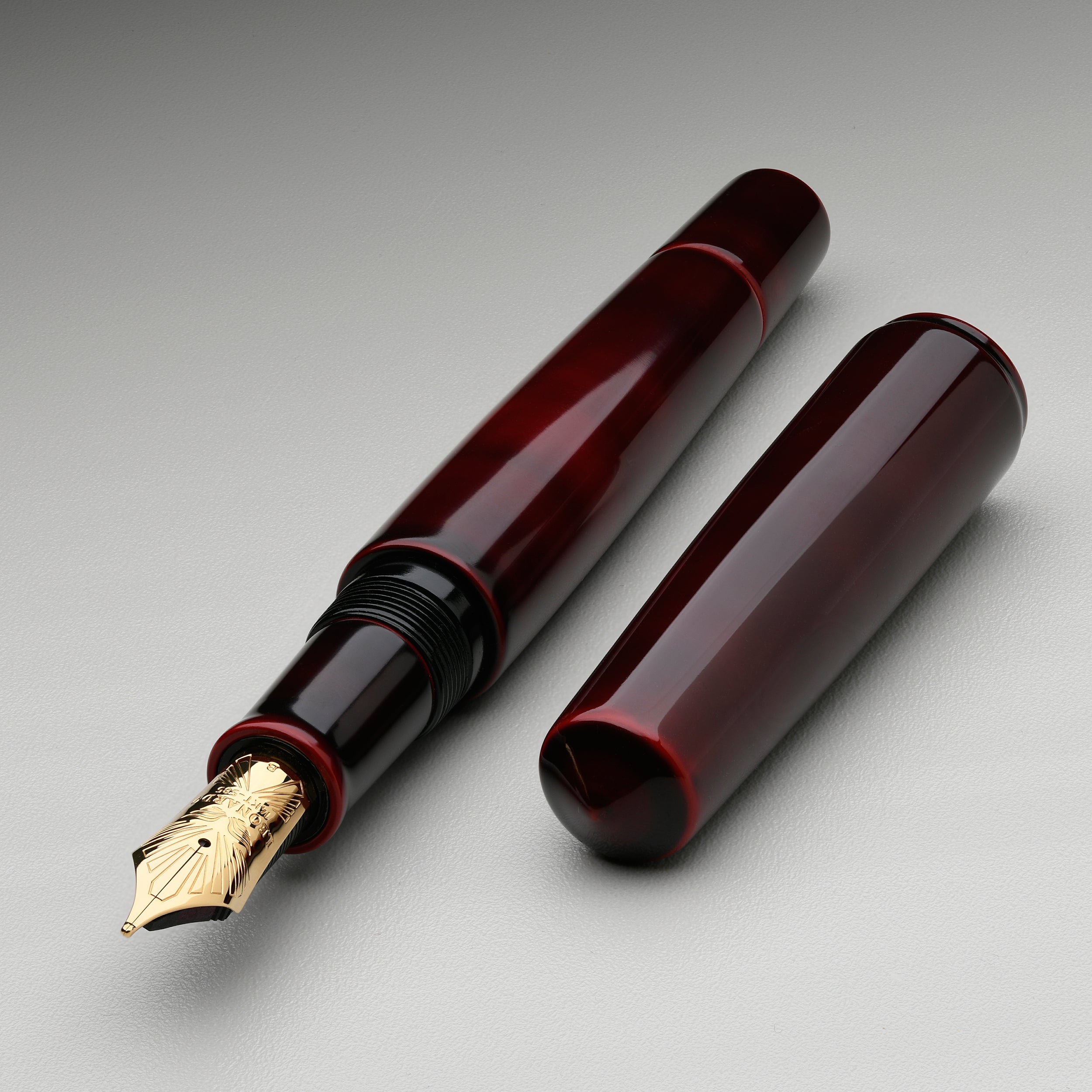 leonardo-officina-italiana-momento-zero-grande-minimalista-urushi-heki-tamenuri- image 3