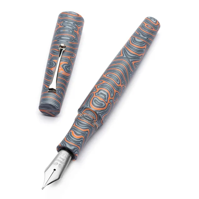 leonardo-officina-italiana-momento-zero-grande-micarta-fibra-psichedelica-pennin image 1
