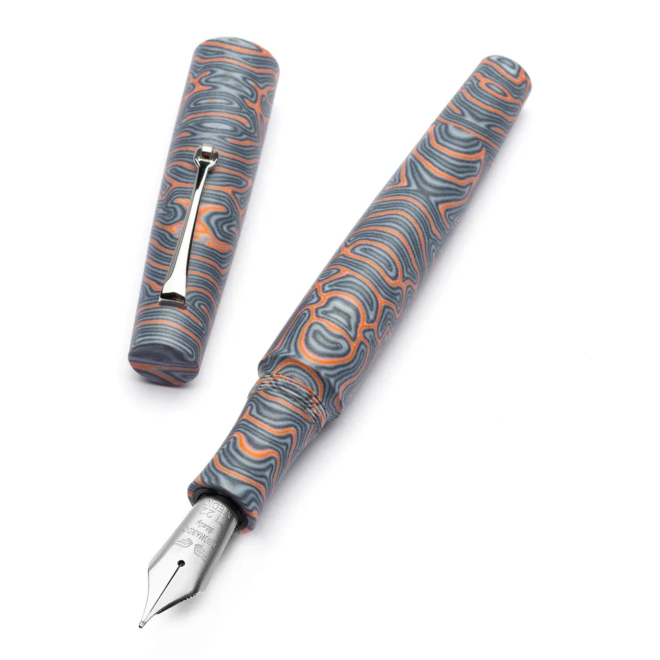 leonardo-officina-italiana-momento-zero-grande-micarta-fibra-psichedelica-pennin image 1