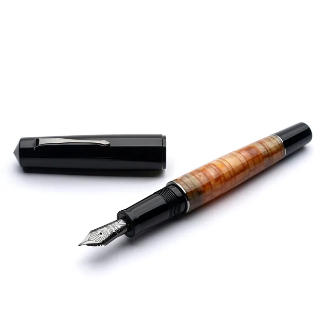 leonardo-officina-italiana-momento-zero-grande-minimalist-stilografica-nero-mosa image 1