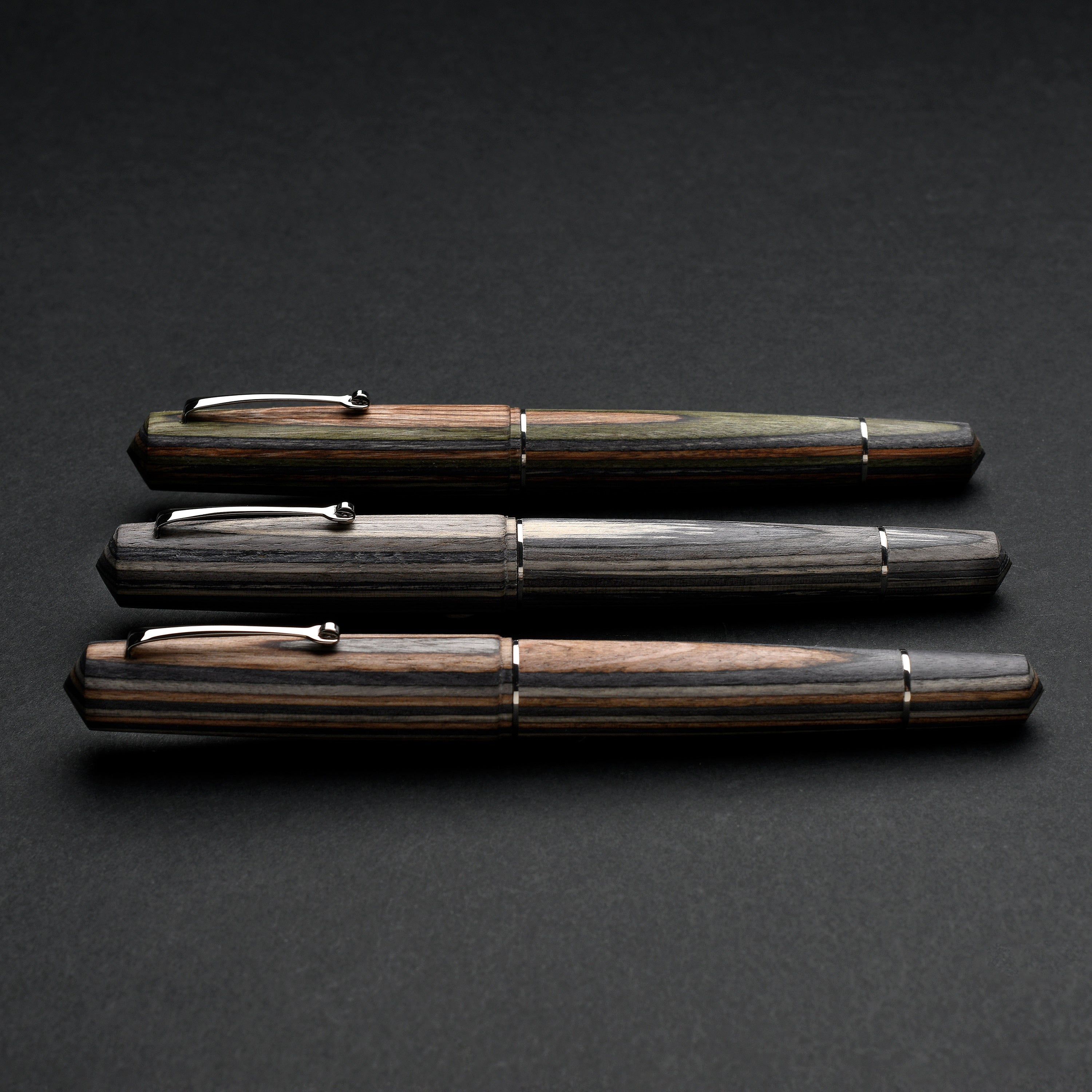 leonardo-officina-italiana-momento-zero-grande-minimalist-nut-stilografica-in-le image 4