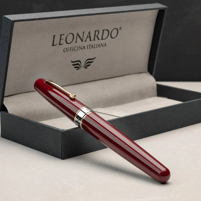 leonardo-officina-italiana-virtuosa-borgogna-penna-stilografica-pennino-acciaio- image 1