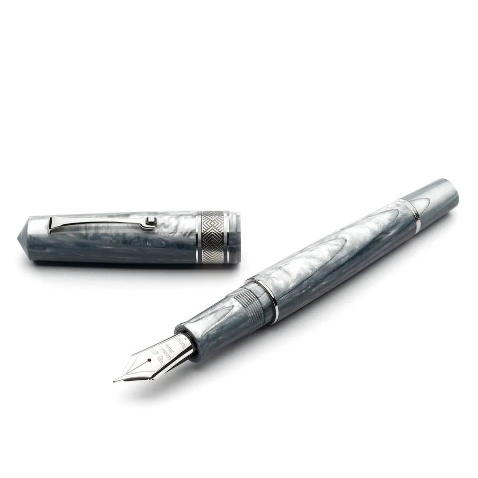 leonardo-officina-italiana-momento-zero-grande-grey-cuspide-penna-stilografica-e image 1