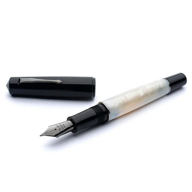 leonardo-officina-italiana-momento-zero-grande-minimalista-perla-penna-stilograf image 1