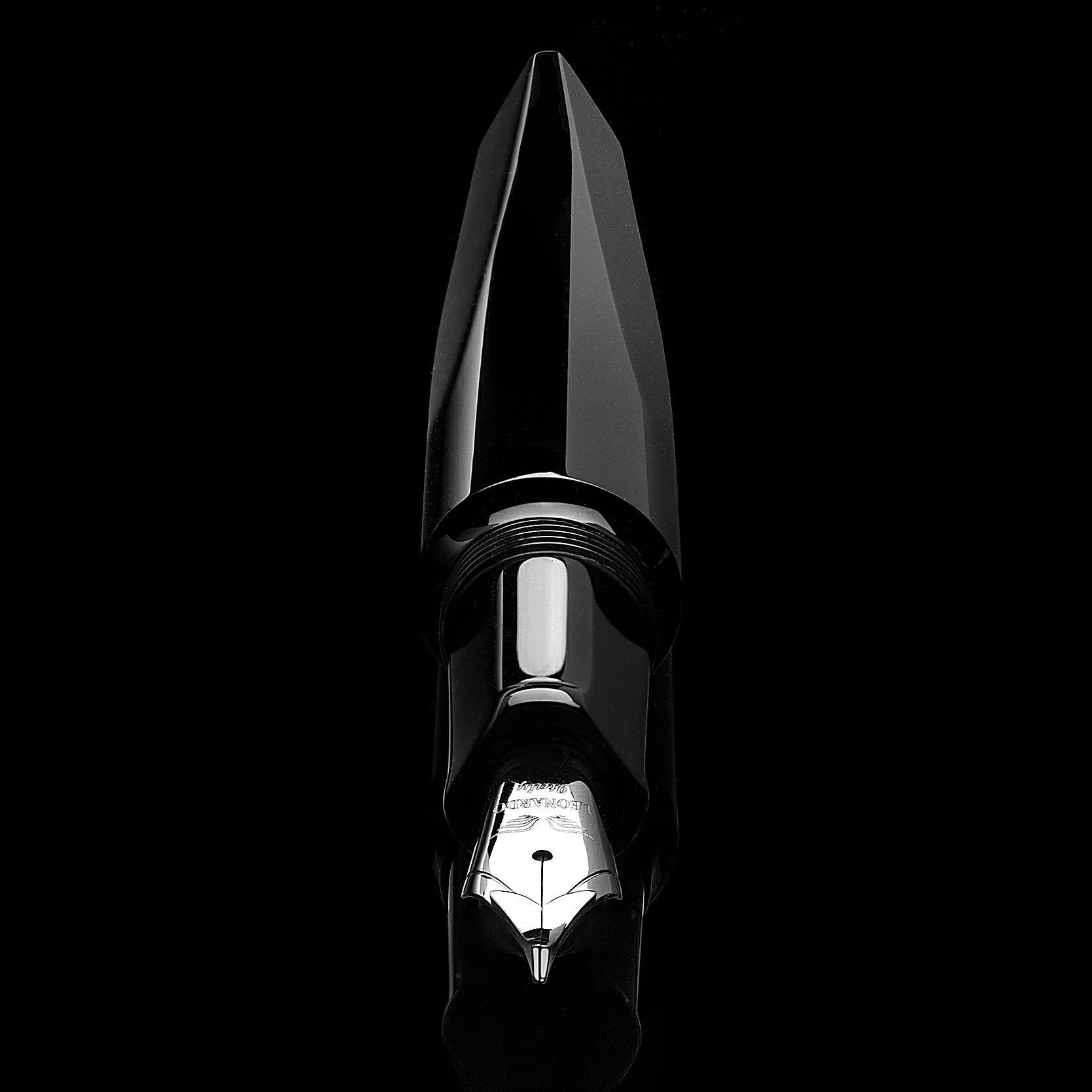 leonardo-officina-italiana-essenza-poliedrica-black-penna-stilografica image 4