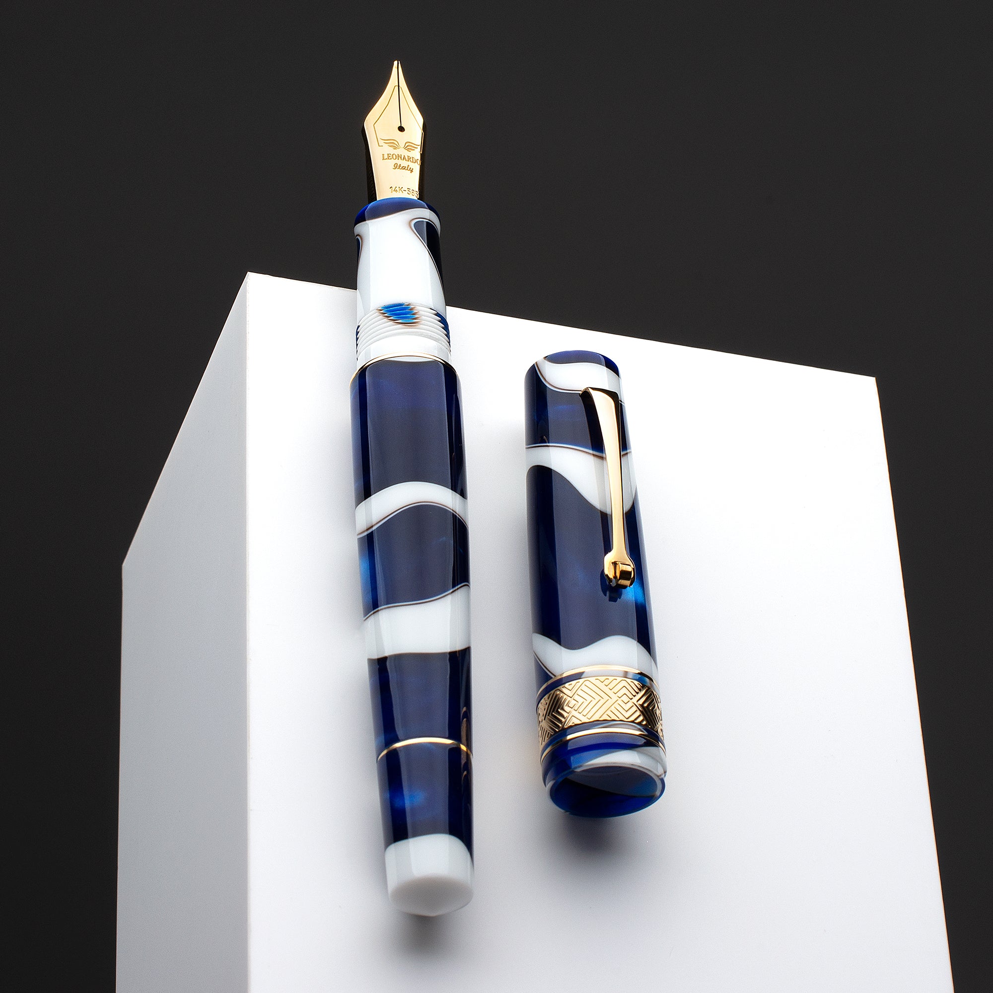 leonardo-officina-italiana-momento-zero-grande-cielo-blue-edizione-limitata-penn image 3