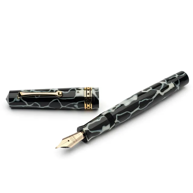 leonardo-officina-italiana-radius-nero-avorio-celluloide-penna-stilografica-con- image 1