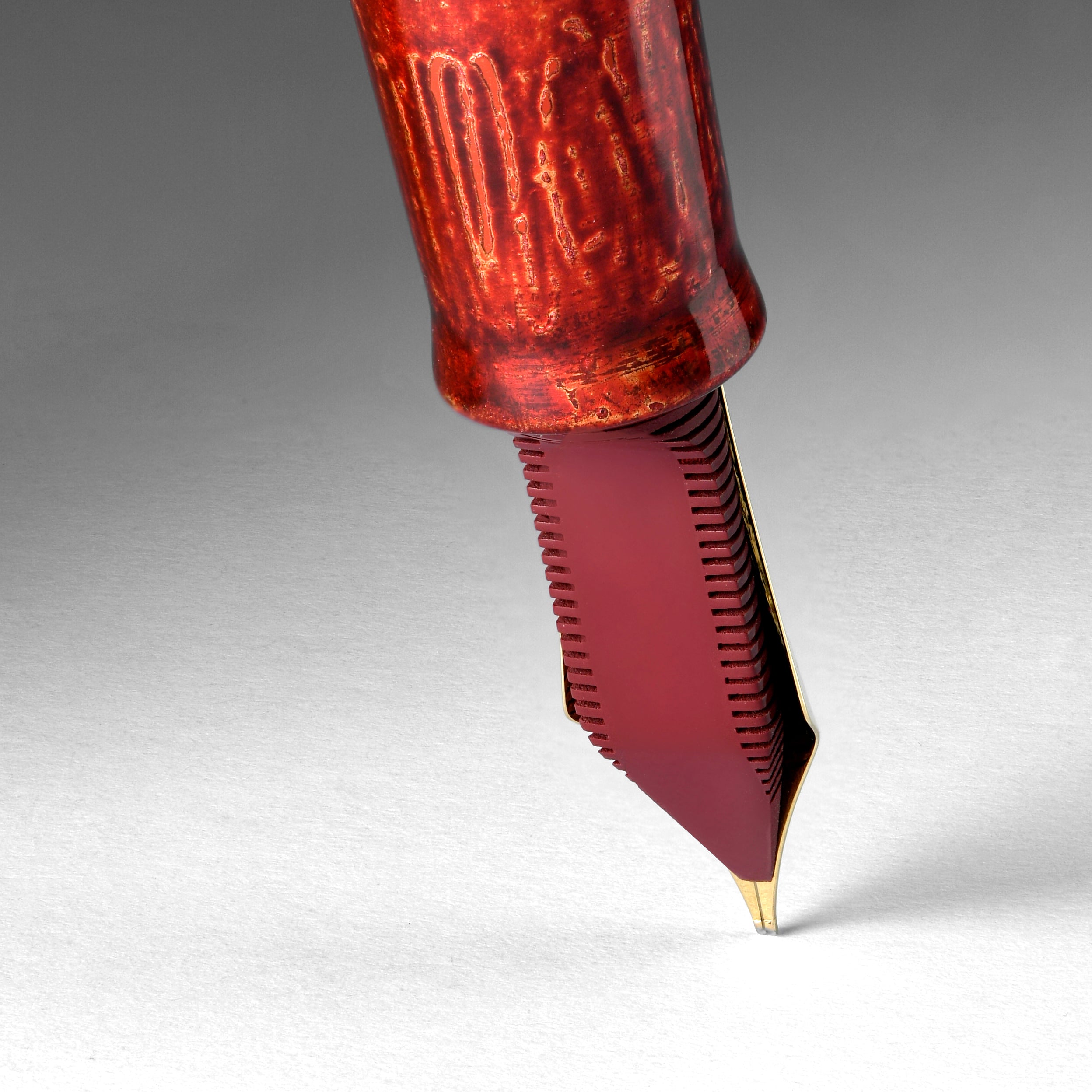 leonardo-officina-italiana-cigar-plus-togidashi-kawarinuri-urushi-penna-stilogra image 4