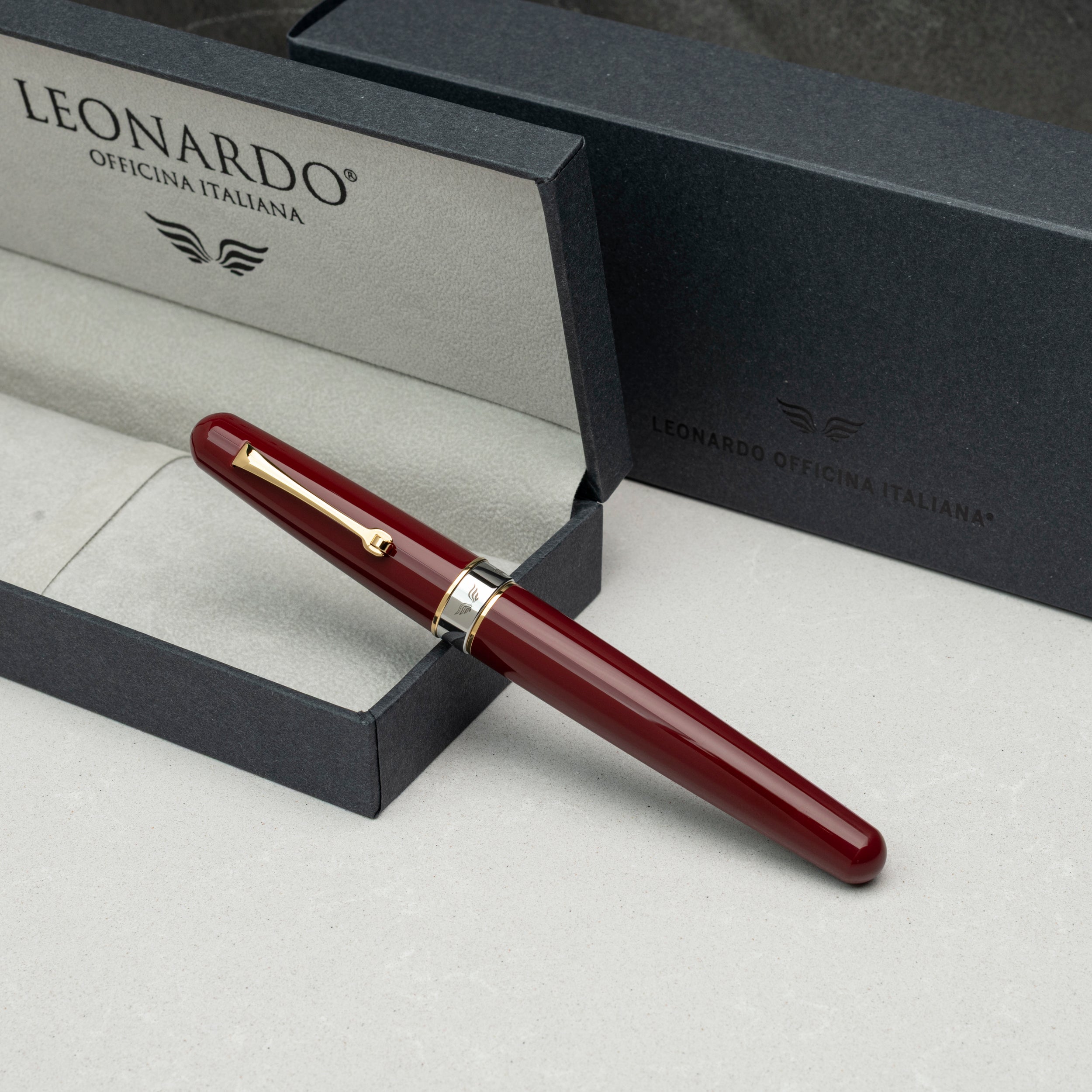 leonardo-officina-italiana-virtuosa-borgogna-penna-stilografica-pennino-acciaio- image 4