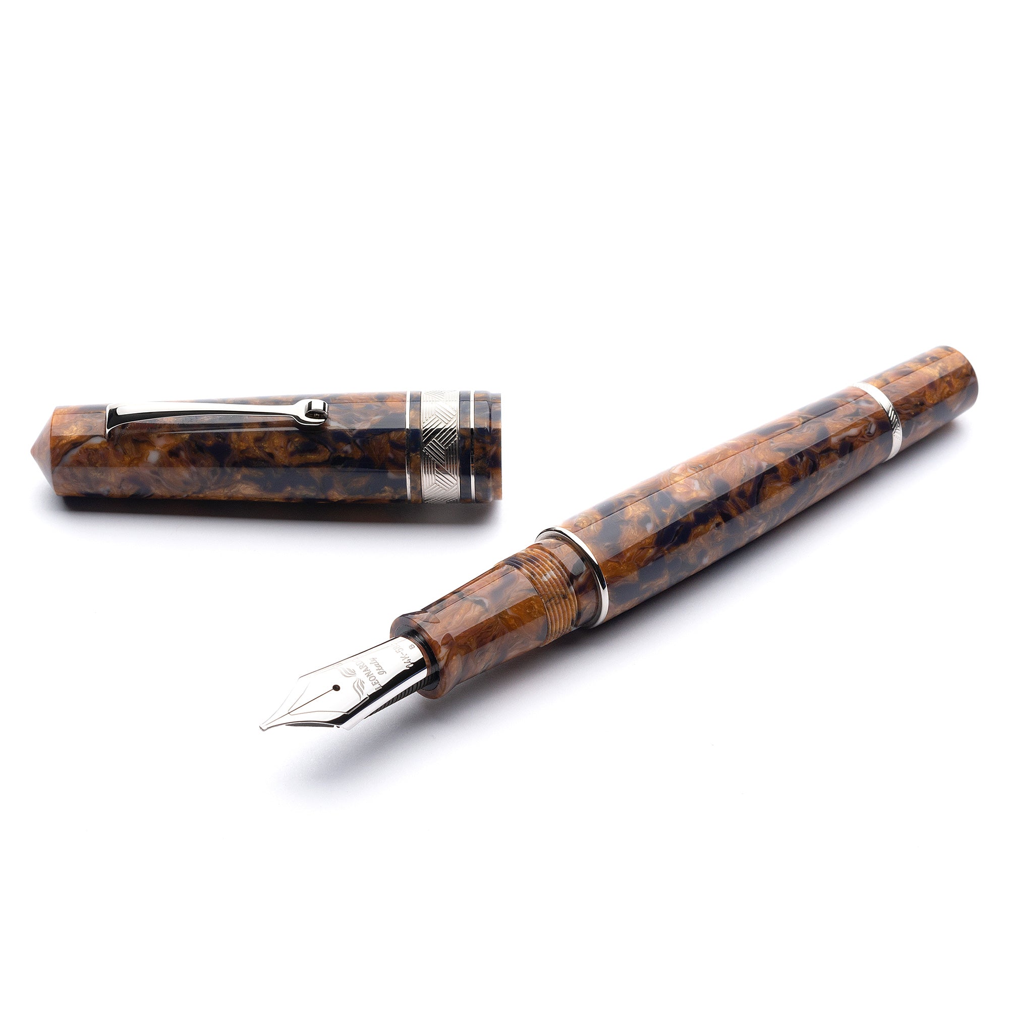leonardo-officina-italiana-momento-zero-grande-zafferano-celluloide-stilografica image 1