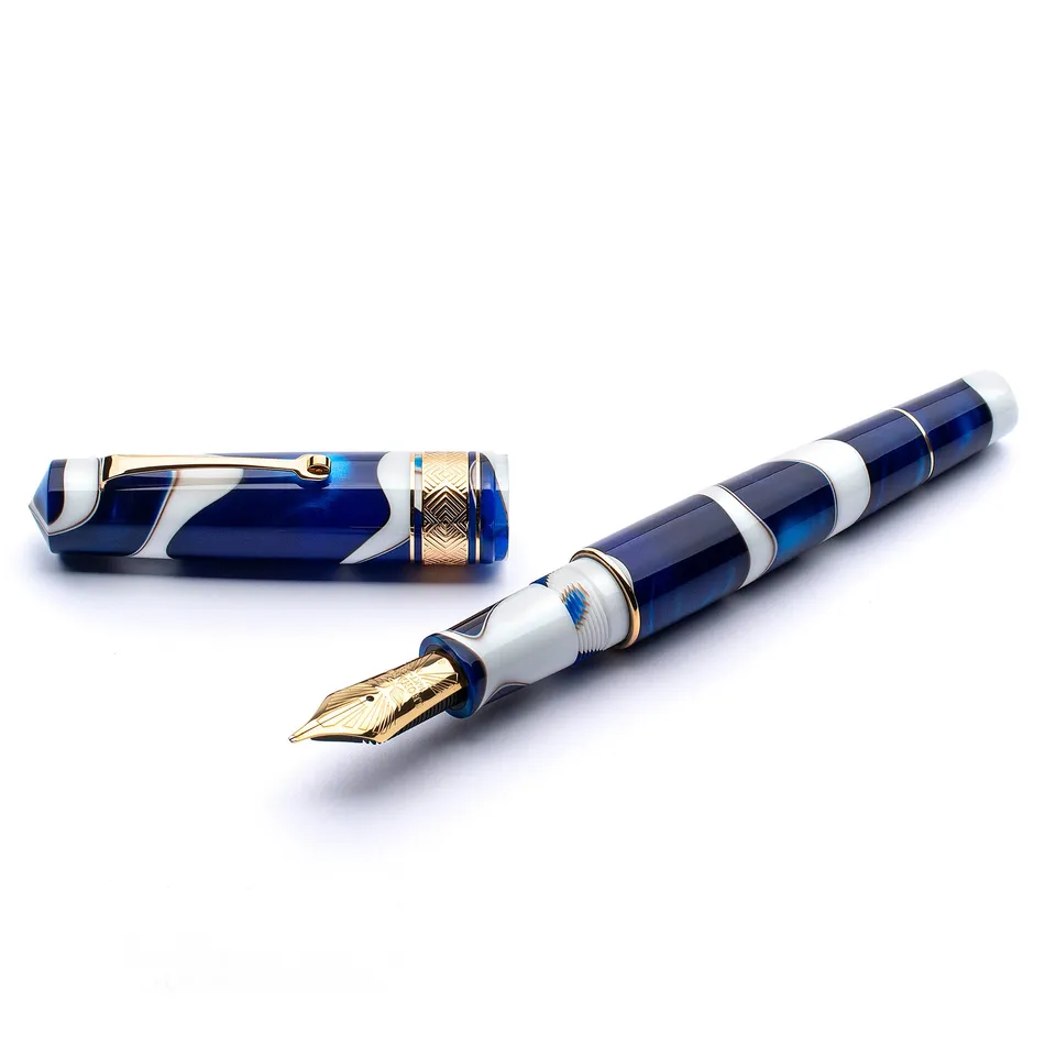 leonardo-officina-italiana-momento-zero-grande-cielo-blue-edizione-limitata-penn image 1