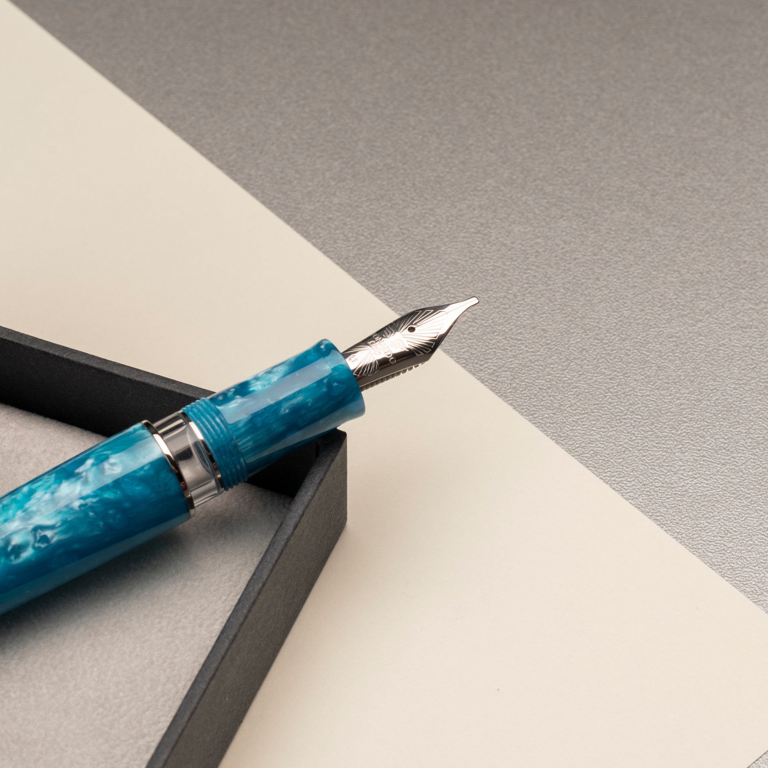 leonardo-officina-italiana-momento-zero-grande-2-0-blue-emerald-penna-stilografi image 5