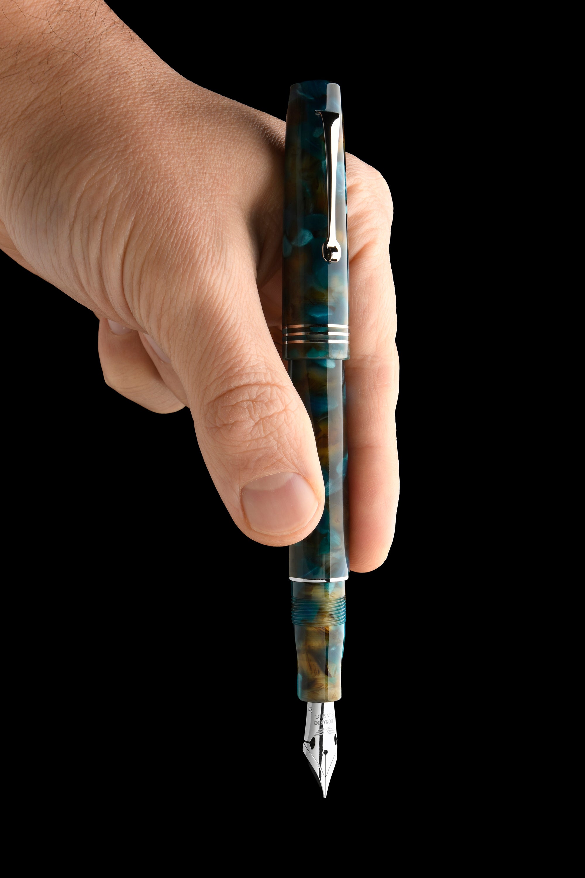 leonardo-officina-italiana-momento-zero-pausilya-penna-stilografica-pennino-acci image 5