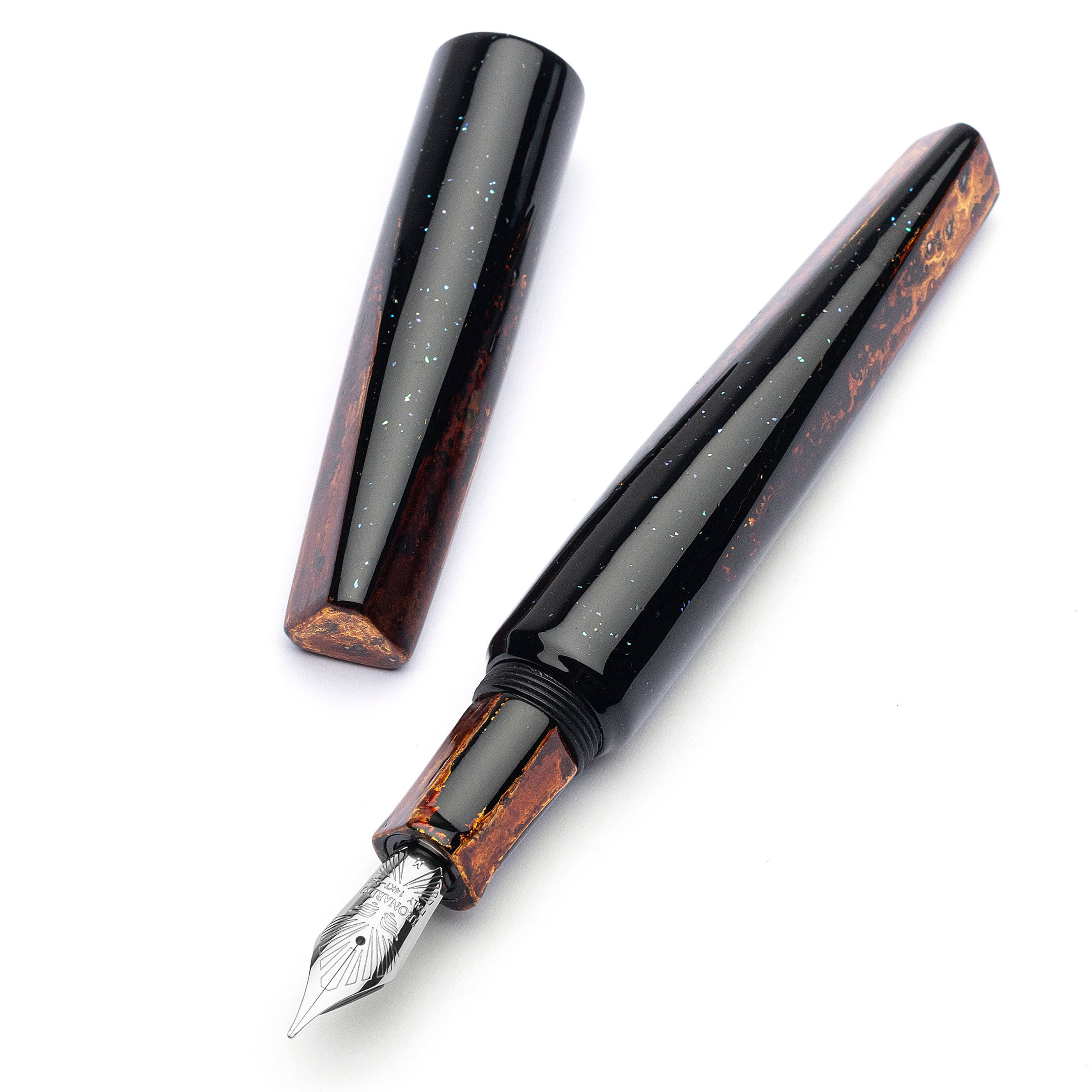 leonardo-officina-italiana-essenza-poliedrica-penna-stilografica-kawari-nuri-fog image 1