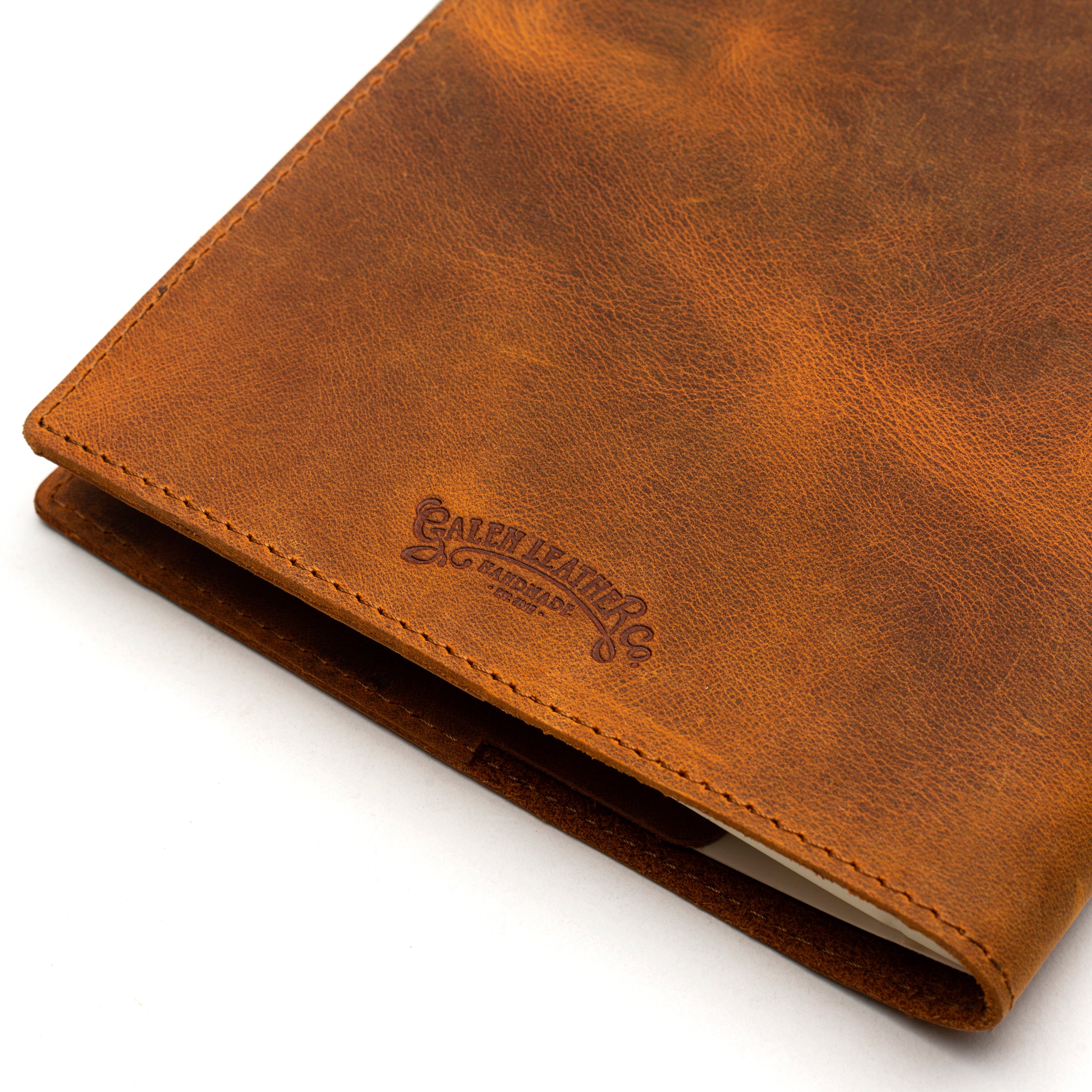 leonardo-officina-italiana-taccuino-sottile-a5-in-pelle-crazy-horse-tan-con-quad image 3