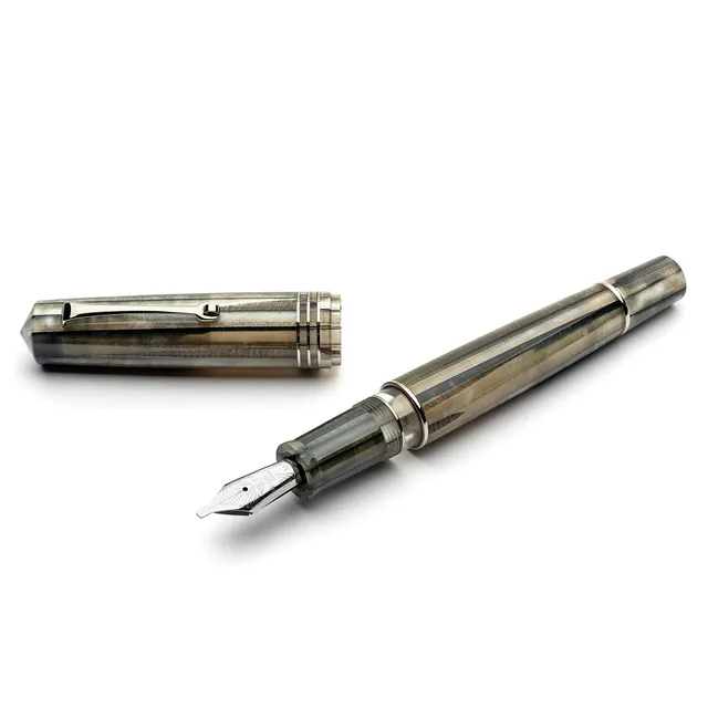 leonardo-officina-italiana-momento-zero-grande-2-0-sand-penna-stilografica image 1