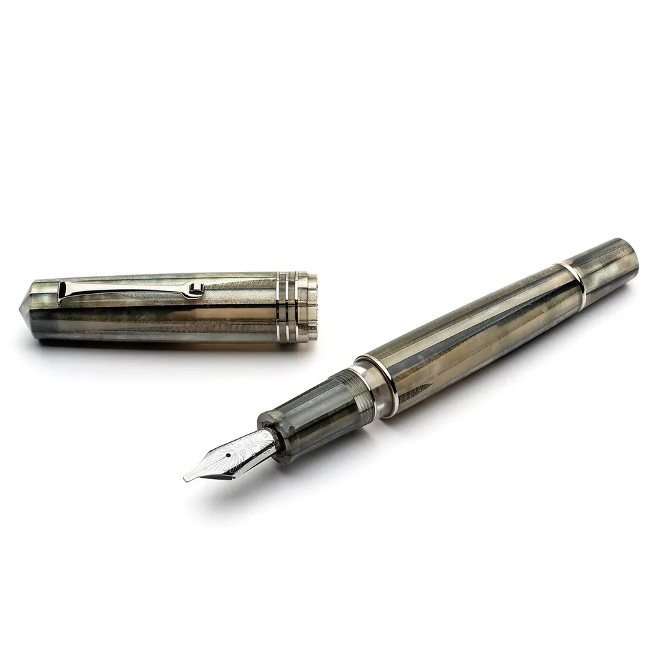 leonardo-officina-italiana-momento-zero-grande-2-0-sand-penna-stilografica image 1