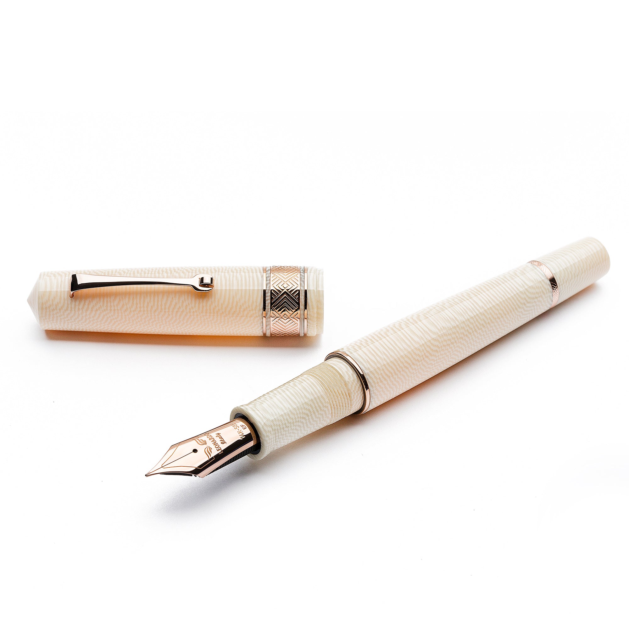 leonardo-officina-italiana-momento-zero-grande-beige-celluloid-penna-stilografic image 1