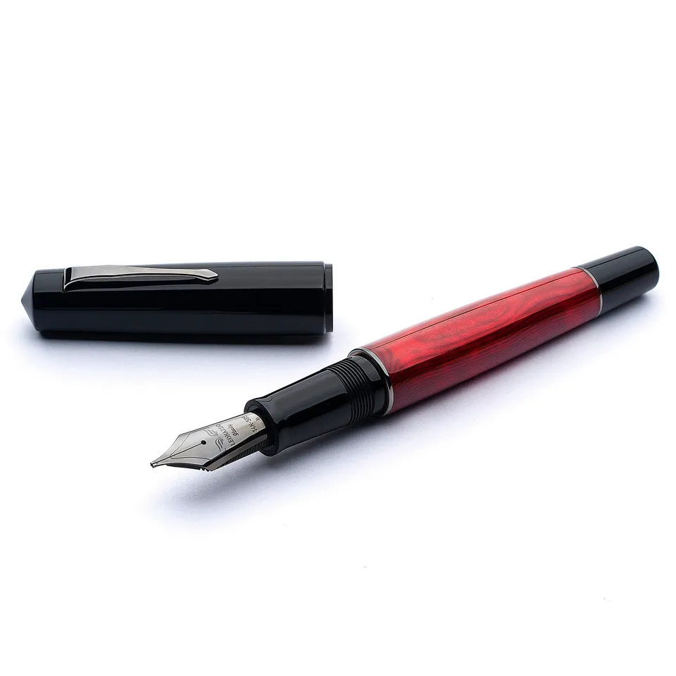 leonardo-officina-italiana-momento-zero-grande-minimalist-nero-e-rosso-arco-cell image 1