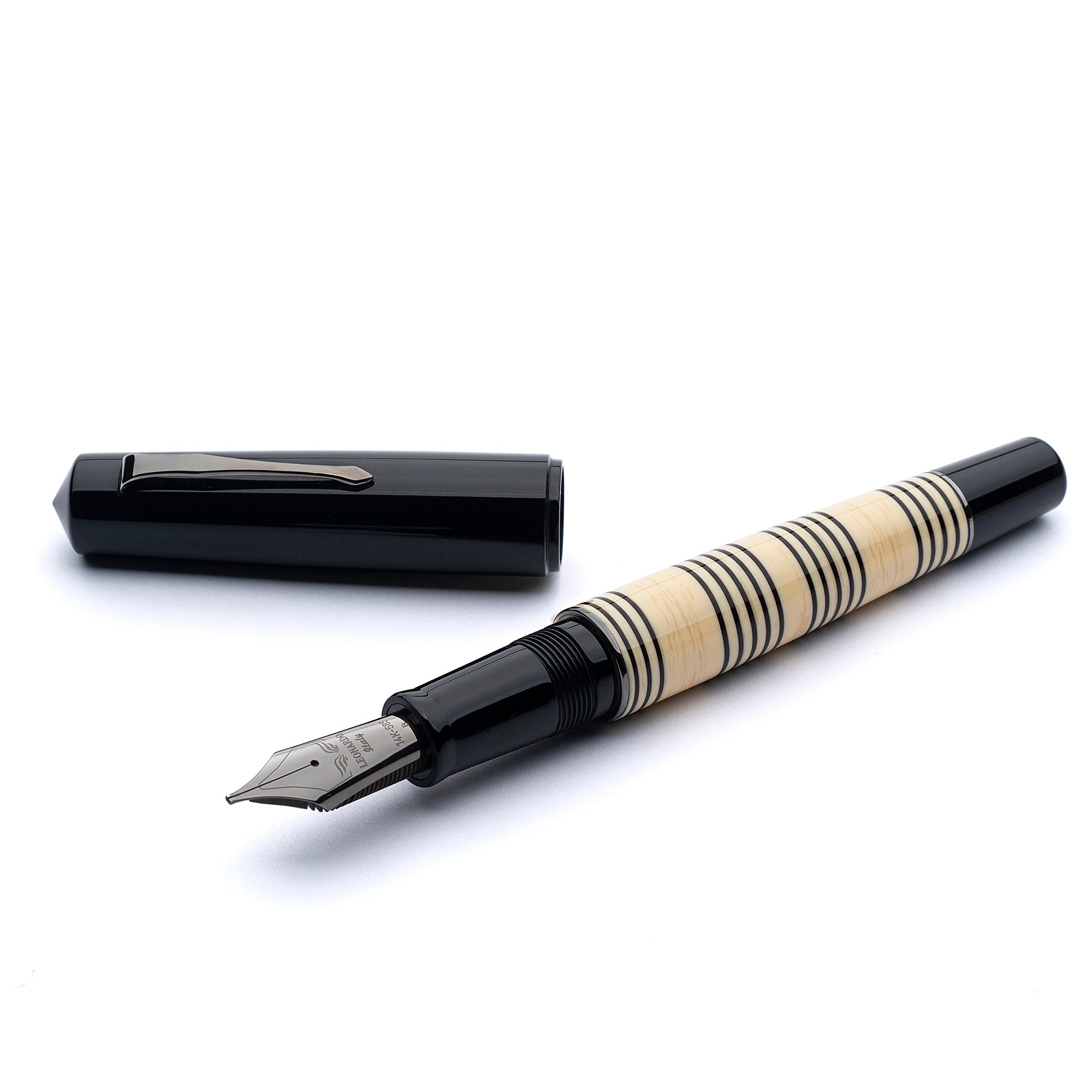 leonardo-officina-italiana-momento-zero-grande-minimalista-penna-stilografica-in image 1